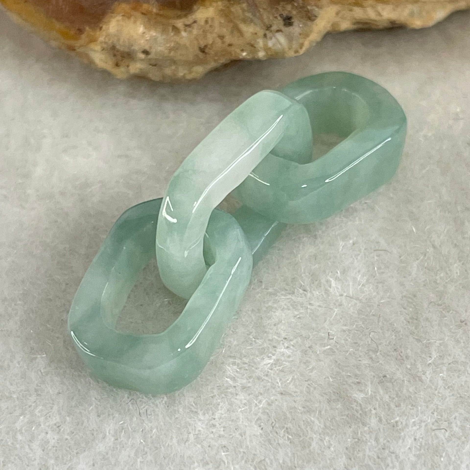Type A Blueish Green with Faint White Jadeite Rolo Link Chain for Setting 2.54g 14.8 by 10.4 by 3.7mm - Huangs Jadeite and Jewelry Pte Ltd