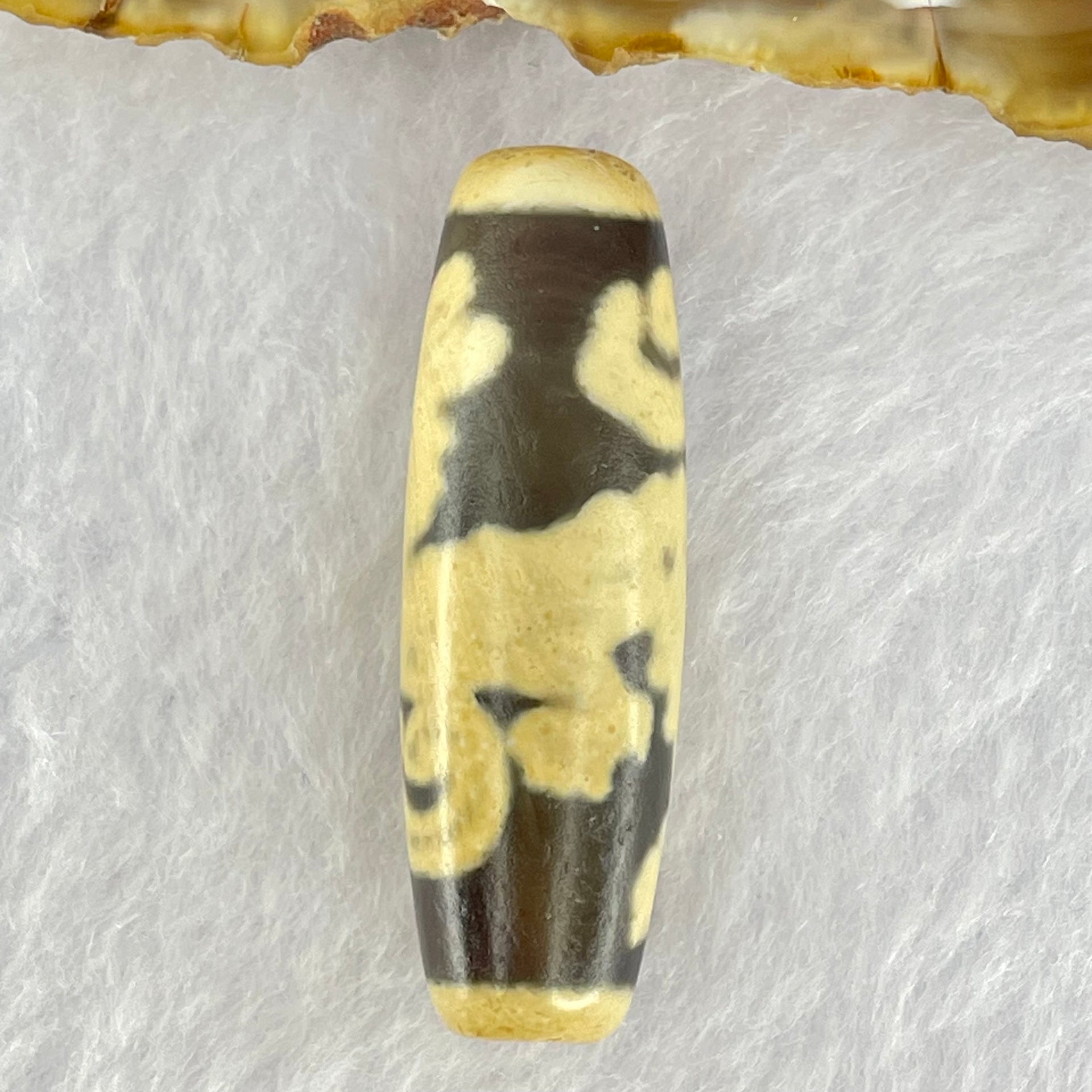 Natural Powerful Tibetan Old Oily Agate Dragon Dzi Bead Heavenly Master (Tian Zhu) 龙天诛 9.27g 39.1 by 12.5mm - Huangs Jadeite and Jewelry Pte Ltd