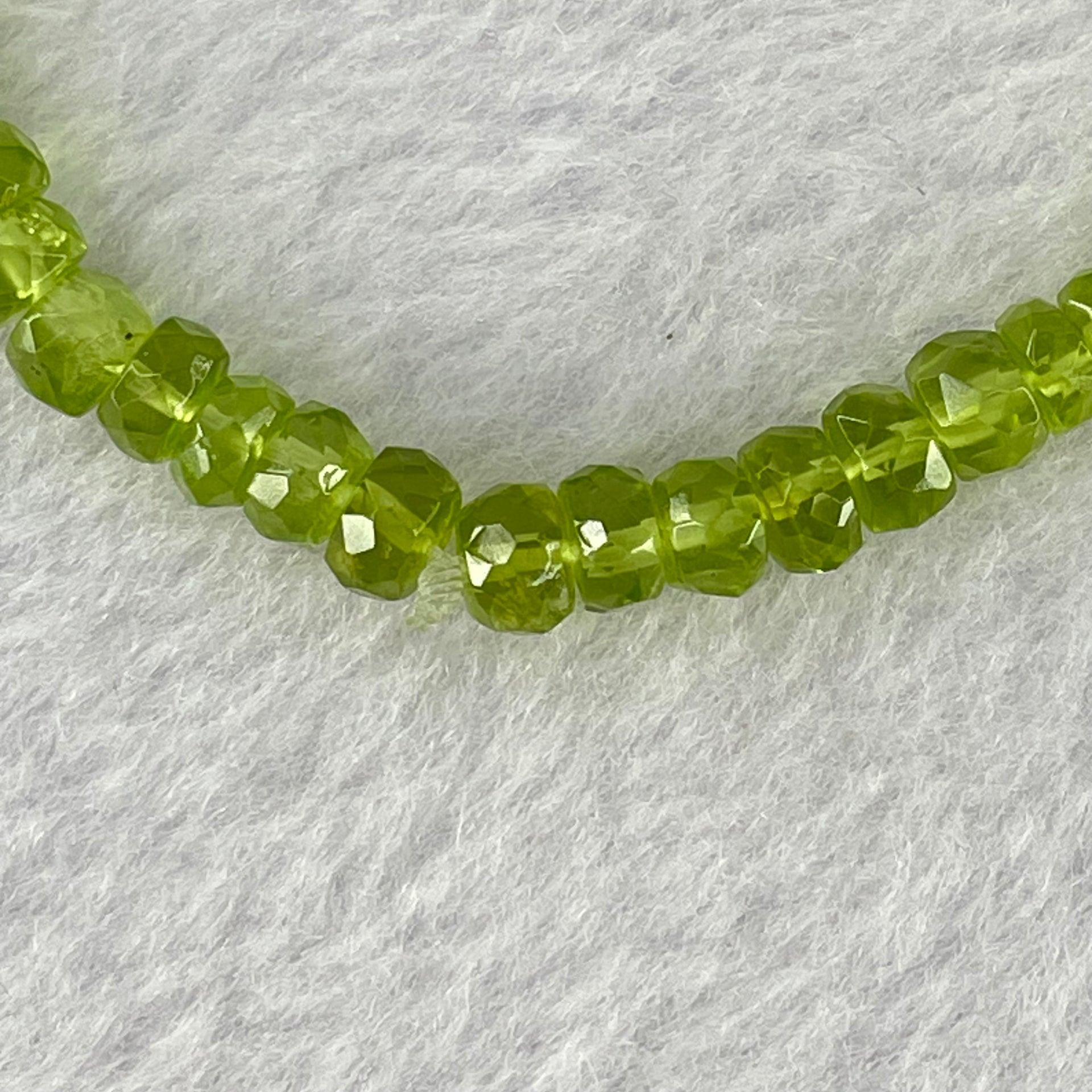 Natural Faceted Peridot Beads Bracelet 天然绿橄榄石手链 10.40g 16cm 5.6mm 56 Beads - Huangs Jadeite and Jewelry Pte Ltd