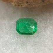 Natural Colombia Vivid Green Emerald (Beryl) Cut-Cornered Rectangular Step cut 0.41ct 5.5 by 4.8 by 2.4mm - Huangs Jadeite and Jewelry Pte Ltd