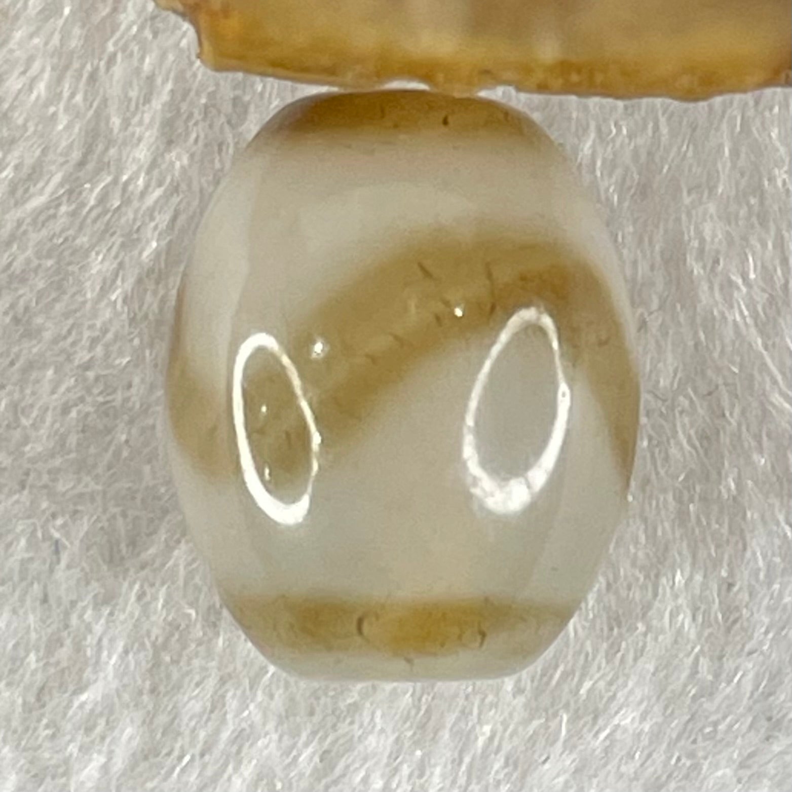 Natural Powerful Tibetan Old Oily Agate Tiger Tooth Daluo Dzi Bead Heavenly Master (Tian Zhu) 虎呀天诛 3.49g 15.5 by 12.5mm - Huangs Jadeite and Jewelry Pte Ltd