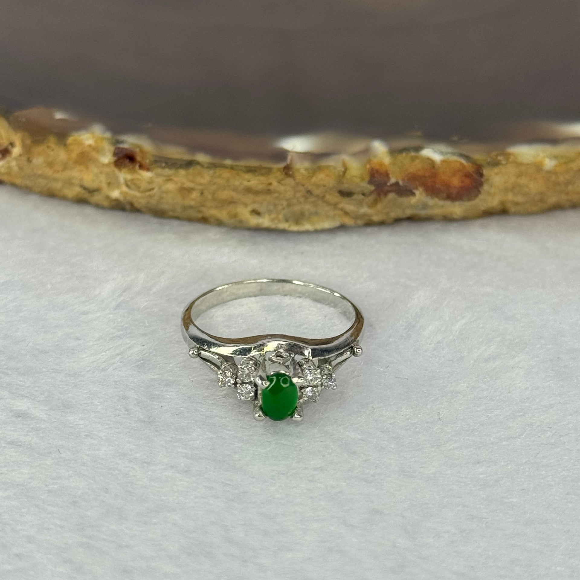 Natural Type A Emerald Green Jadeite Approx 5.1 by 3.8 by 2.0mm with Natural Diamonds in Platinum PT900 Ring Total Weight 4.66g US6 HK13 - Huangs Jadeite and Jewelry Pte Ltd
