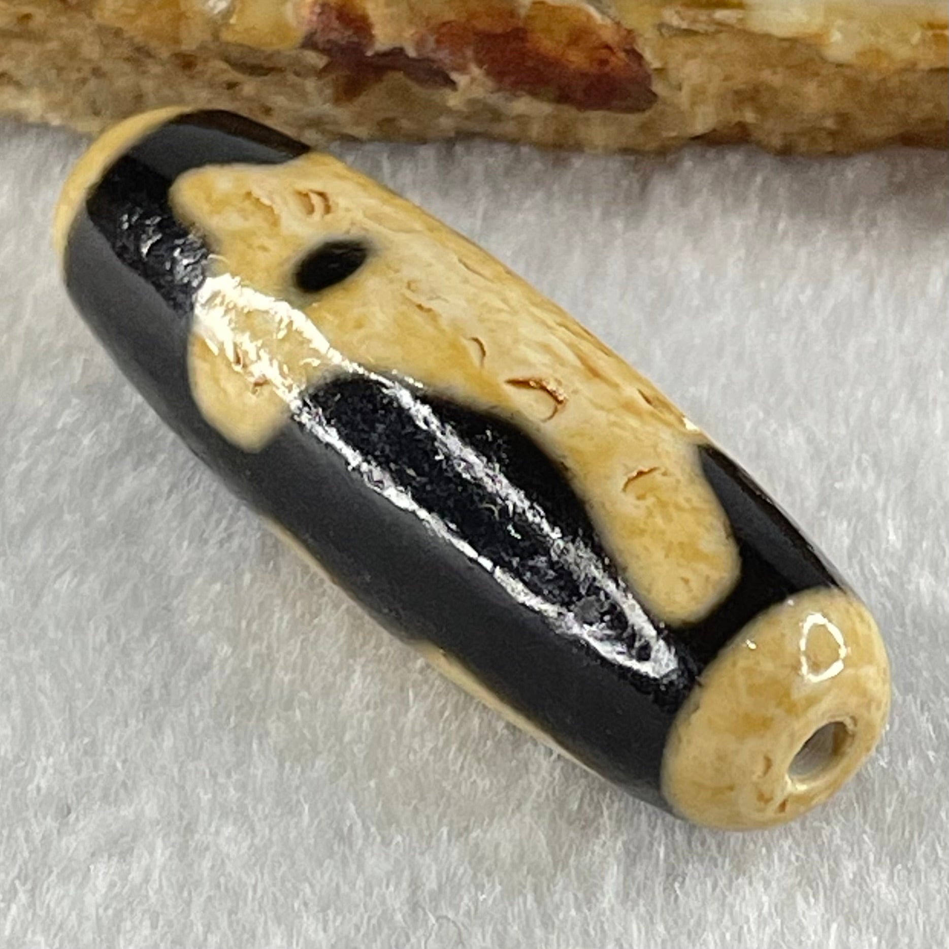 Natural Powerful Tibetan Old Oily Agate Goat Dzi Bead Heavenly Master (Tian Zhu) 山羊天珠 9.36g 38.0 by 12.6mm - Huangs Jadeite and Jewelry Pte Ltd
