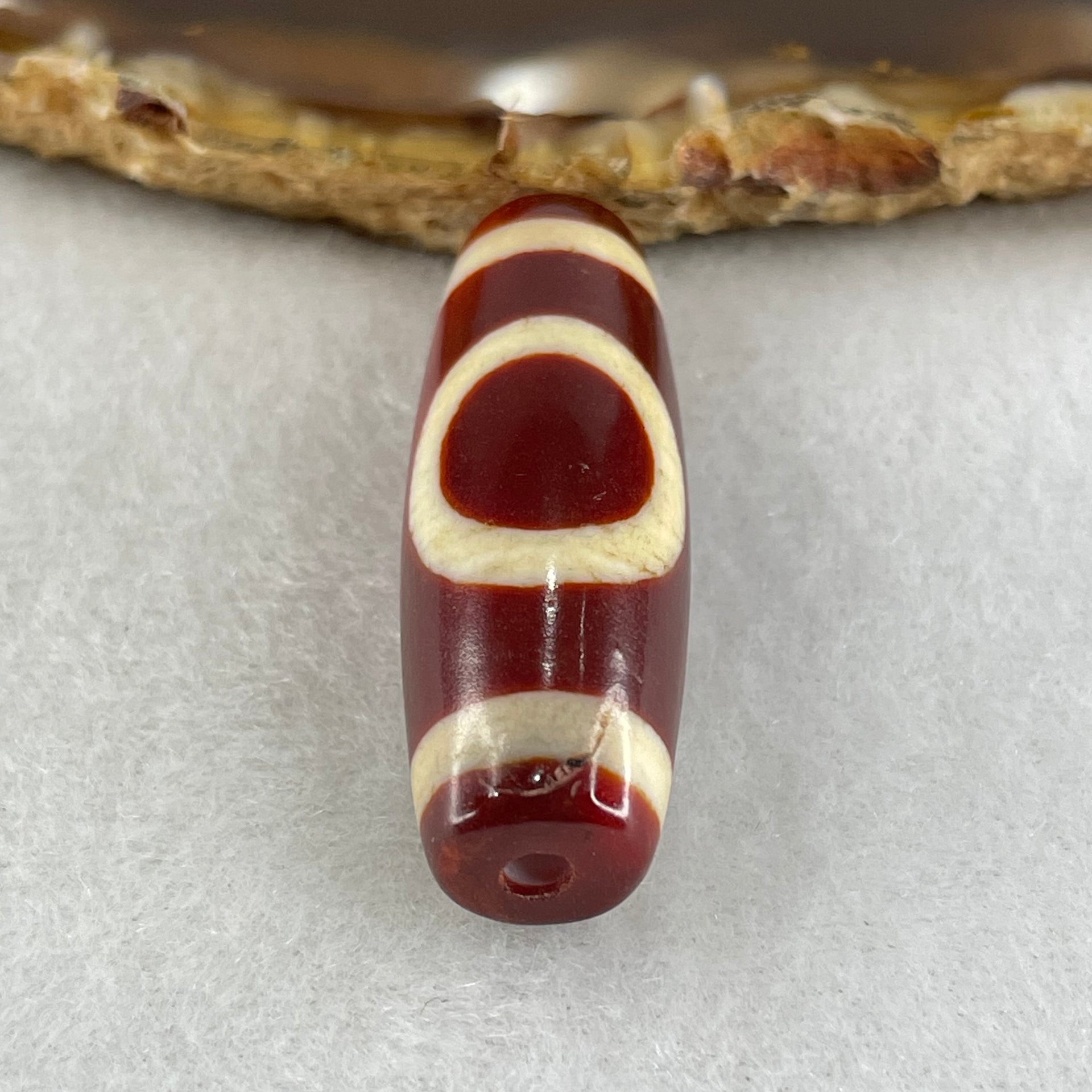 Natural Powerful Tibetan Old Oily Red White Agate One Eye Earth Element Dzi Bead Heavenly Master (Tian Zhu) 一眼土元素天珠 9.05g 36.4 by 12.8mm - Huangs Jadeite and Jewelry Pte Ltd