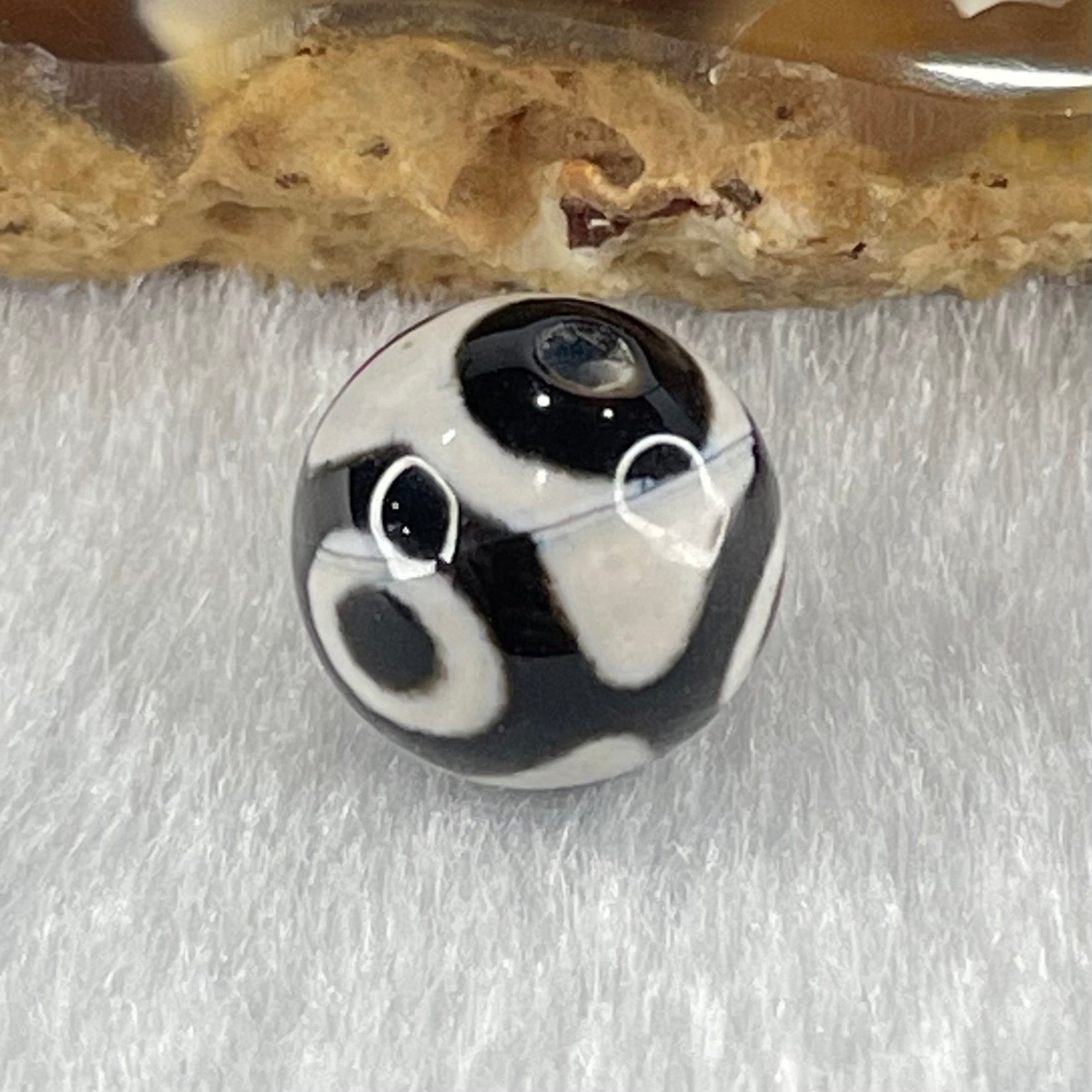 Natural Powerful Tibetan Old Oily Agate 3 Eyes Dzi Bead Heavenly Master (Tian Zhu) 三眼天诛 1.38g 9.9 by 10.1mm - Huangs Jadeite and Jewelry Pte Ltd