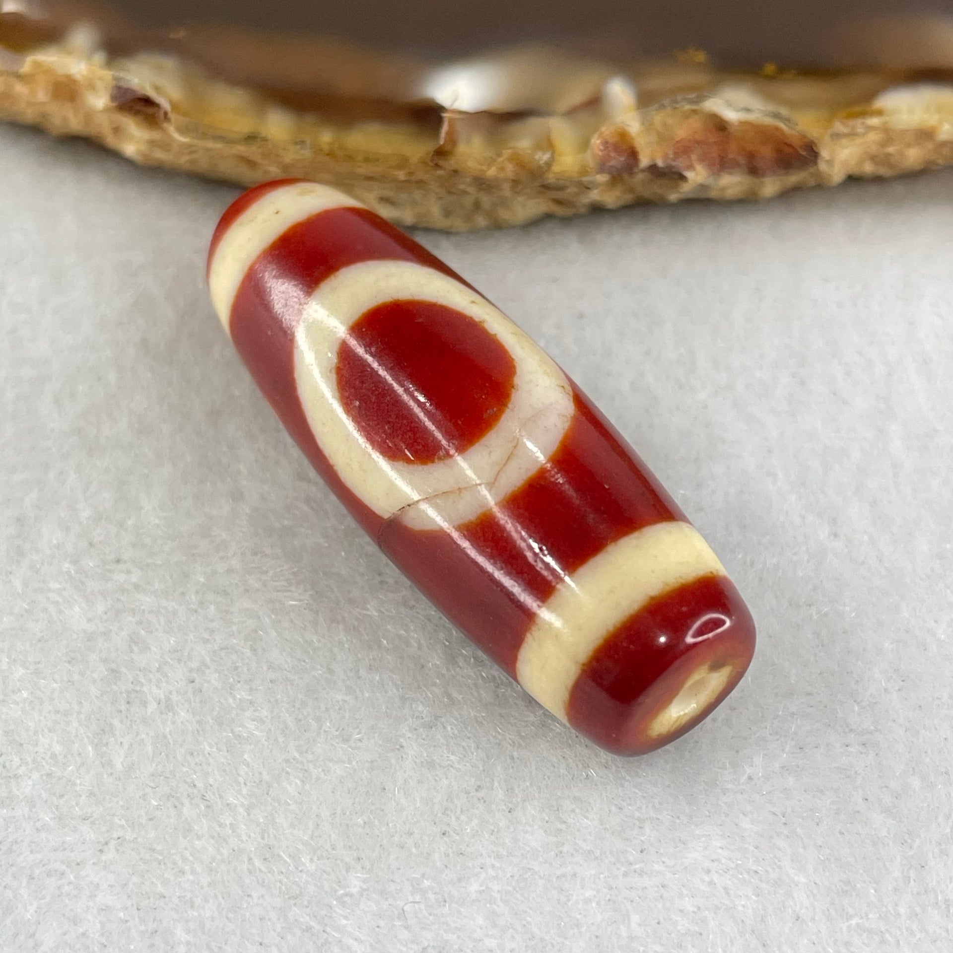 Natural Powerful Tibetan Old Oily Red White Agate One Eye Earth Element Dzi Bead Heavenly Master (Tian Zhu) 一眼土元素天珠 10.27g 37.8 by 13.2mm - Huangs Jadeite and Jewelry Pte Ltd