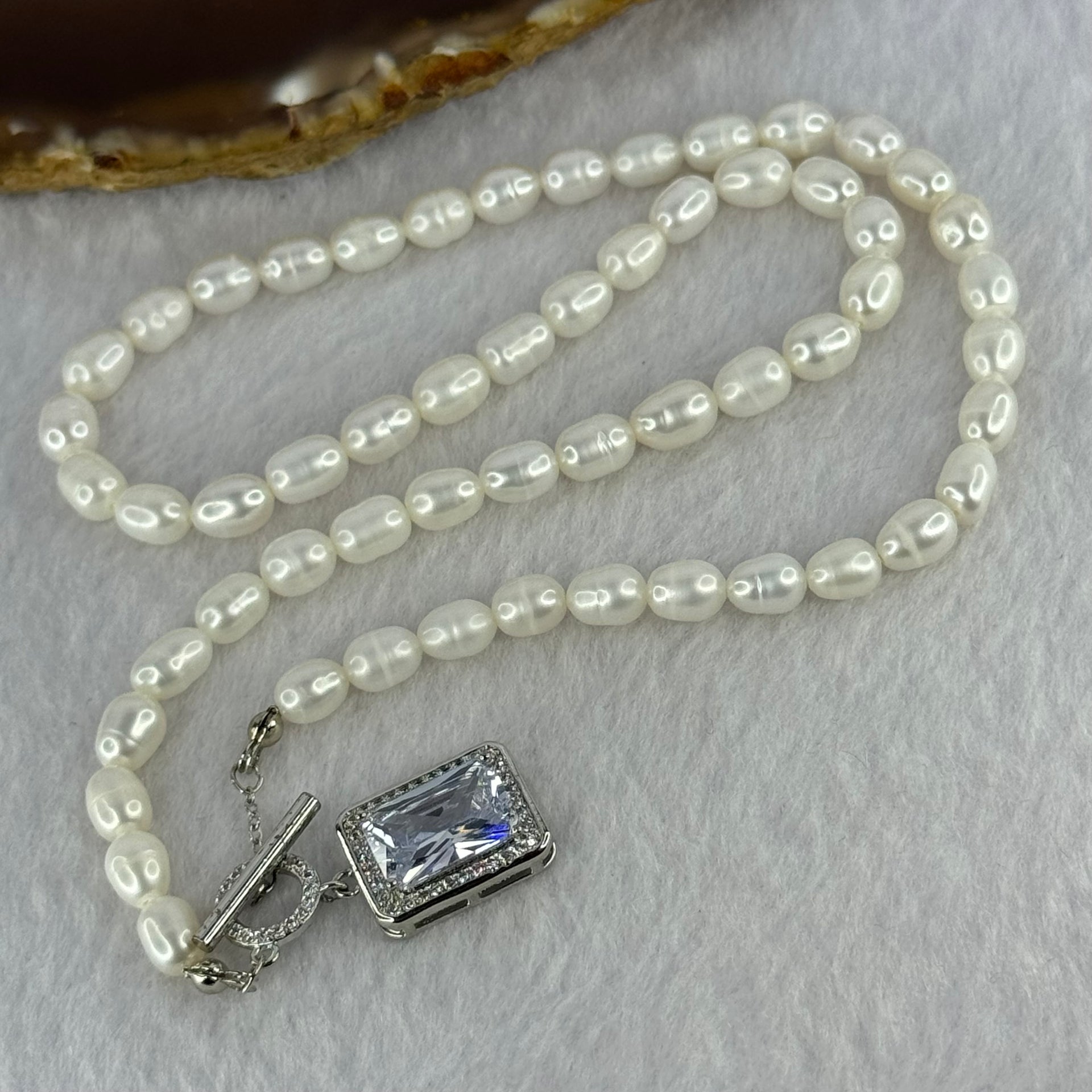 Natural White Pearl With Crystals Necklace 20.85g 40cm 5.6mm 56 Beads - Huangs Jadeite and Jewelry Pte Ltd