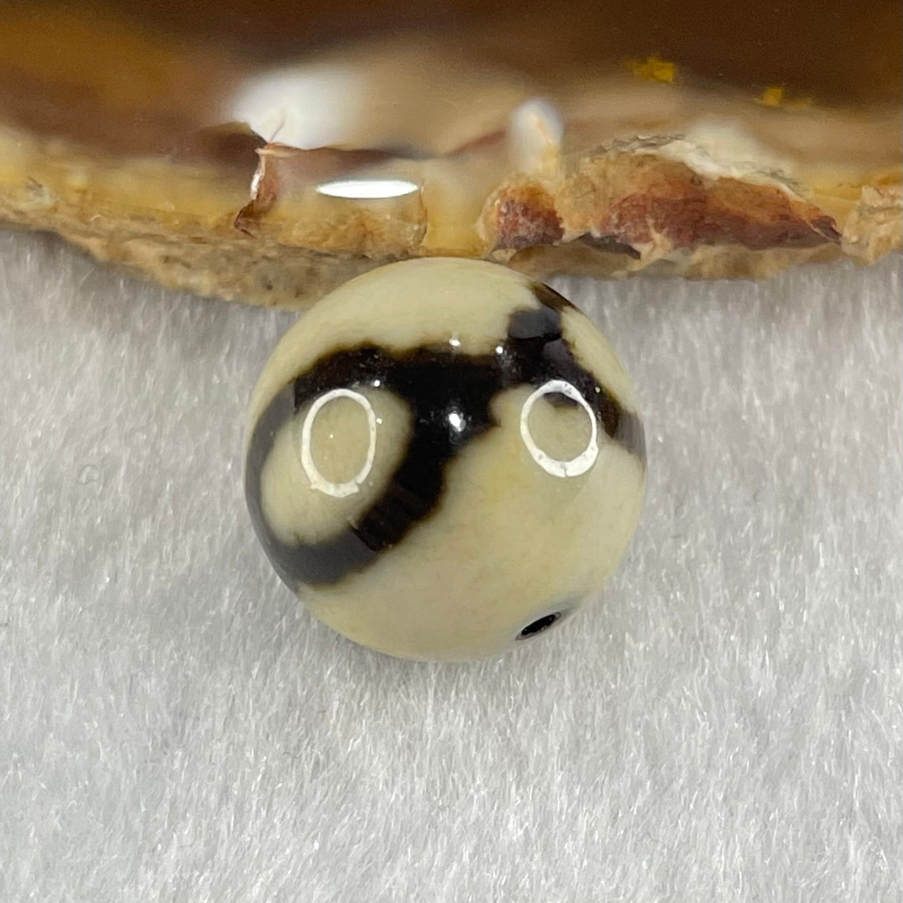 Natural Powerful Tibetan Old Oily Agate 3 Eyes Dzi Bead Heavenly Master (Tian Zhu) 三眼天诛 3.94g 14.2mm - Huangs Jadeite and Jewelry Pte Ltd