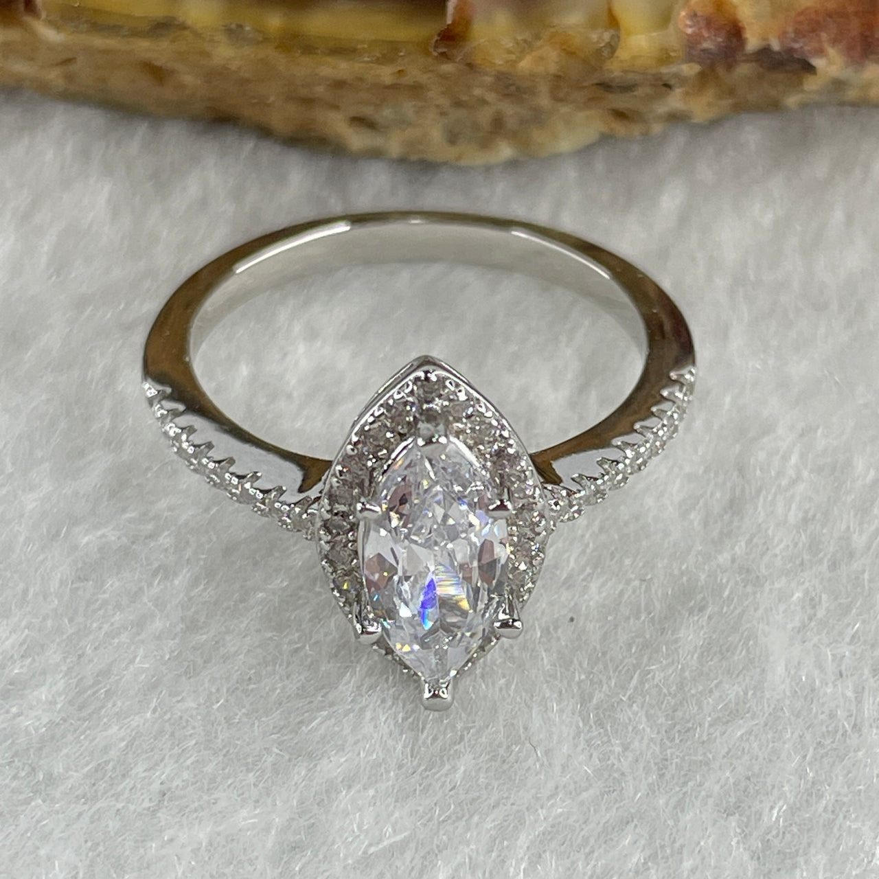 1.0Ct Colourless Marquise Cut Diameter 11.0mm VVS1 Excellent Cut Moissanite Excellent Polish Excellent Symmetry None Florescence in S925 Sliver Rings US 6 HK 13