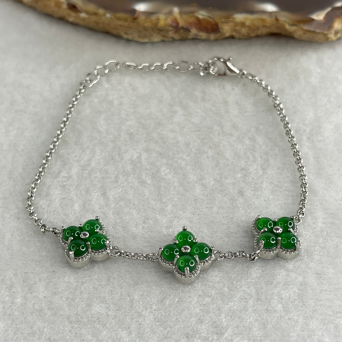 Natural Type A Omphacite Spicy Green Jadeite Cabochon 4-Leaf Clover in S925 Silver Bracelet | (4.34g | 15–18cm | 3.6 x 1.5mm x 12 Pcs | "Sì Yè Cǎo" Ultimate Good Luck Anchor, Feng Shui Prosperity Strand) - Huangs Jadeite and Jewelry Pte Ltd