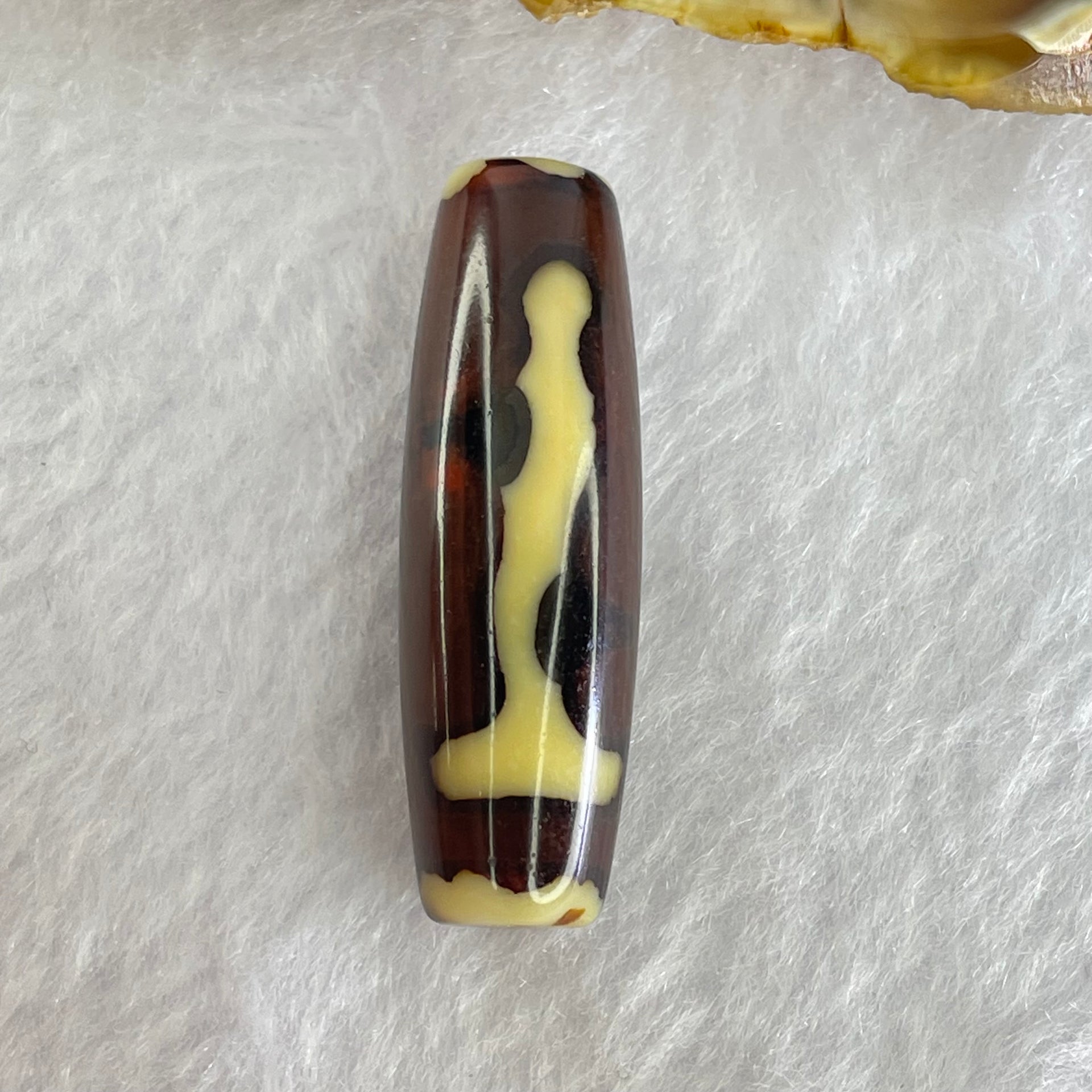 Natural Powerful Tibetan Old Oily Agate Guan Yin Dzi Bead Heavenly Master (Tian Zhu) 观音天珠 8.32g 37.7 by 11.6mm - Huangs Jadeite and Jewelry Pte Ltd