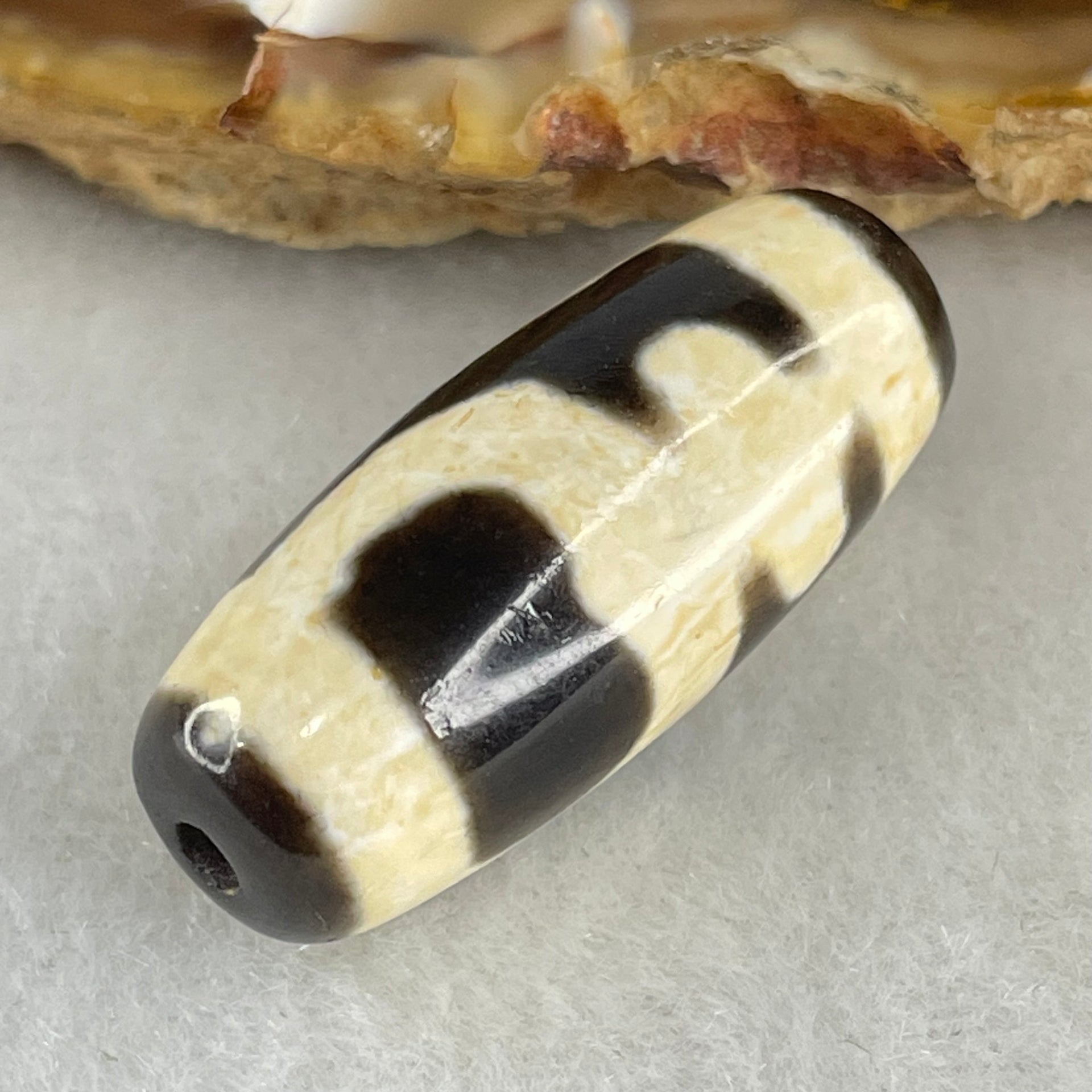 Natural Powerful Tibetan Old Oily Agate Double Nectar Vessel Dzi Bead Heavenly Master (Tian Zhu) 双花蜜容器眼天 5.78g 28.0 by 11.7mm - Huangs Jadeite and Jewelry Pte Ltd