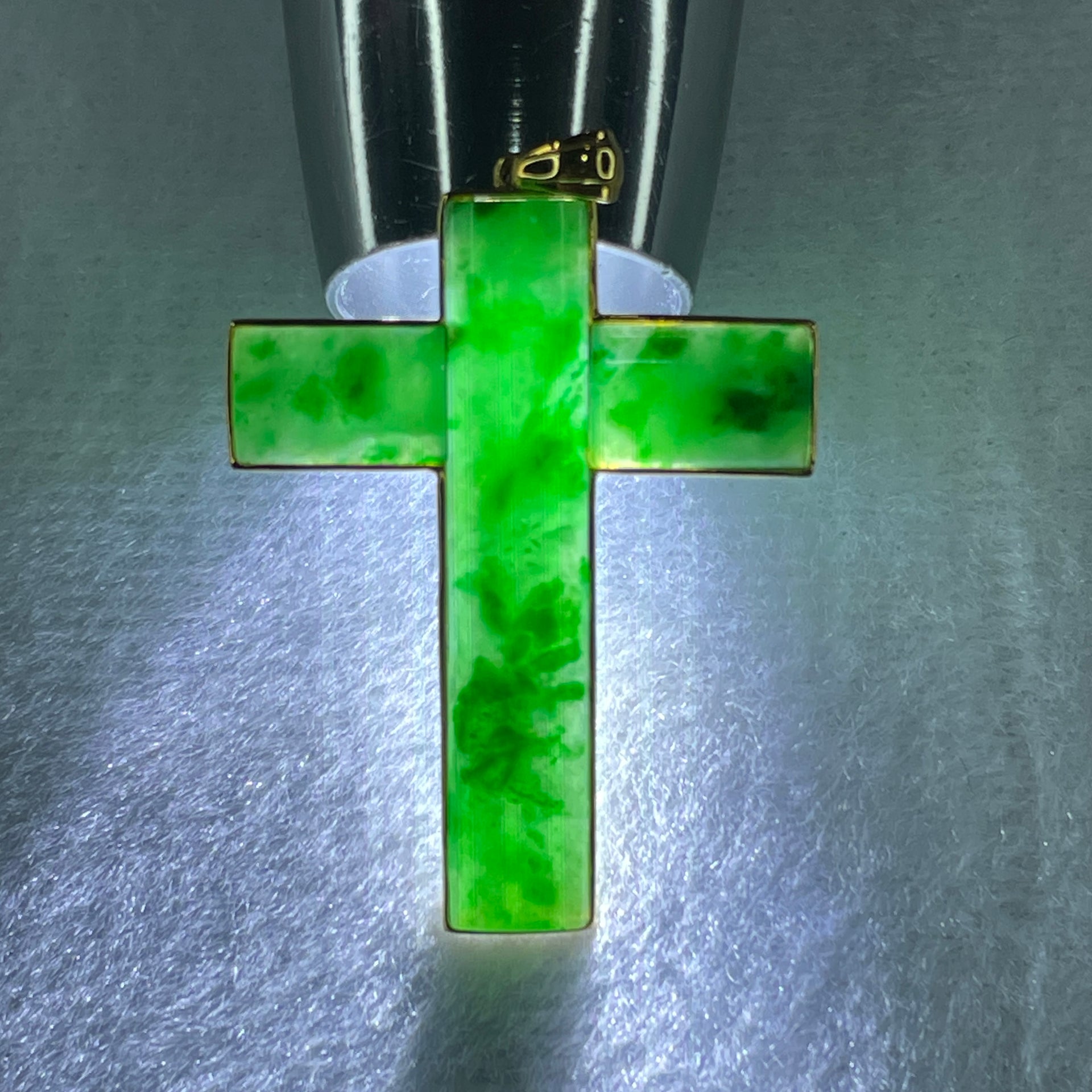 Type A Spicy Green Jade Jadeite Cross 18k Yellow Gold 4.09g 43.8 by 30.0 by 2.7mm - Huangs Jadeite and Jewelry Pte Ltd