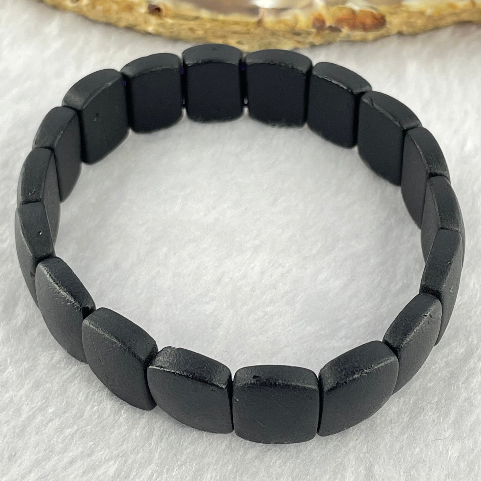 Natural Dark Matt Black Amber Beads Bracelet 天然大黑天翁琥珀手链 11.20g 17cm 14.5 by 11.2 by 5.1mm 18pcs - Huangs Jadeite and Jewelry Pte Ltd