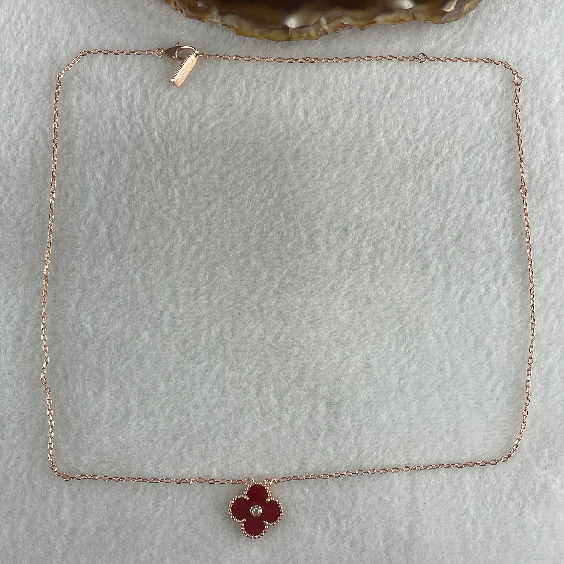 0.15Ct Colourless Round Brilliant Diameter 3.25mm VVS1 Excellent Cut Moissanite Excellent Polish Excellent Symmetry None Florescence in S925 Gold Color Red 4 Leaf Clover Necklace Length 36-45cm GRA 321966017 - Huangs Jadeite and Jewelry Pte Ltd