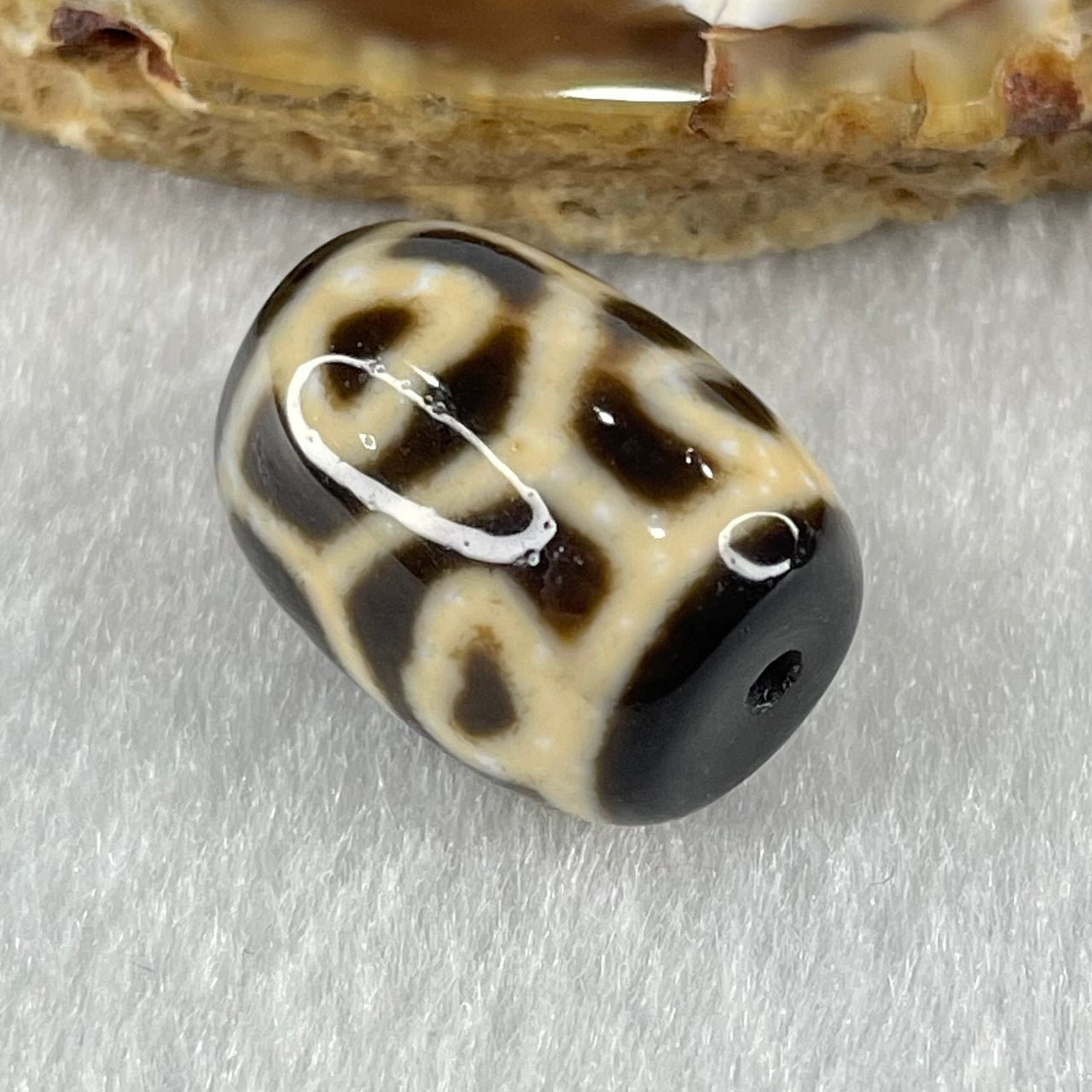 Natural Powerful Tibetan Old Oily Agate 6 Hearts Tortoise Shell Dzi Bead Heavenly Master (Tian Zhu) 六心龟壳天珠 5.01g 18.1 by 13.1mm - Huangs Jadeite and Jewelry Pte Ltd