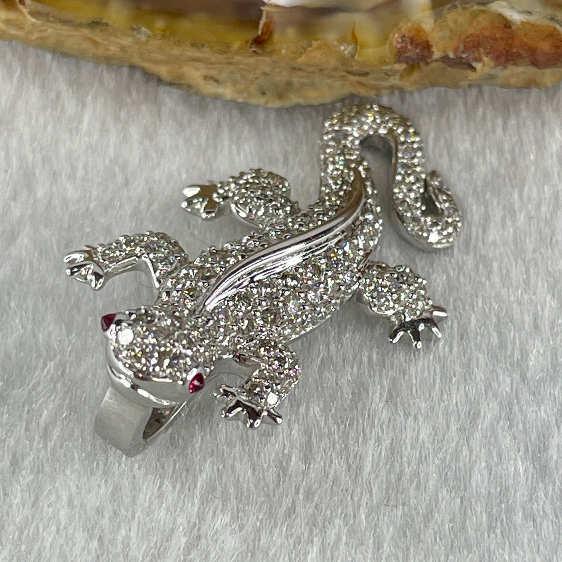 Natural Round Brilliant Cut Shape Diamonds with Natural Ruby Eyes in 18K White Gold Lizard Pendant R0.04 with Melees D1.37ct Total 7.4g 35.1 by 19.5 by 11.4mm - Huangs Jadeite and Jewelry Pte Ltd