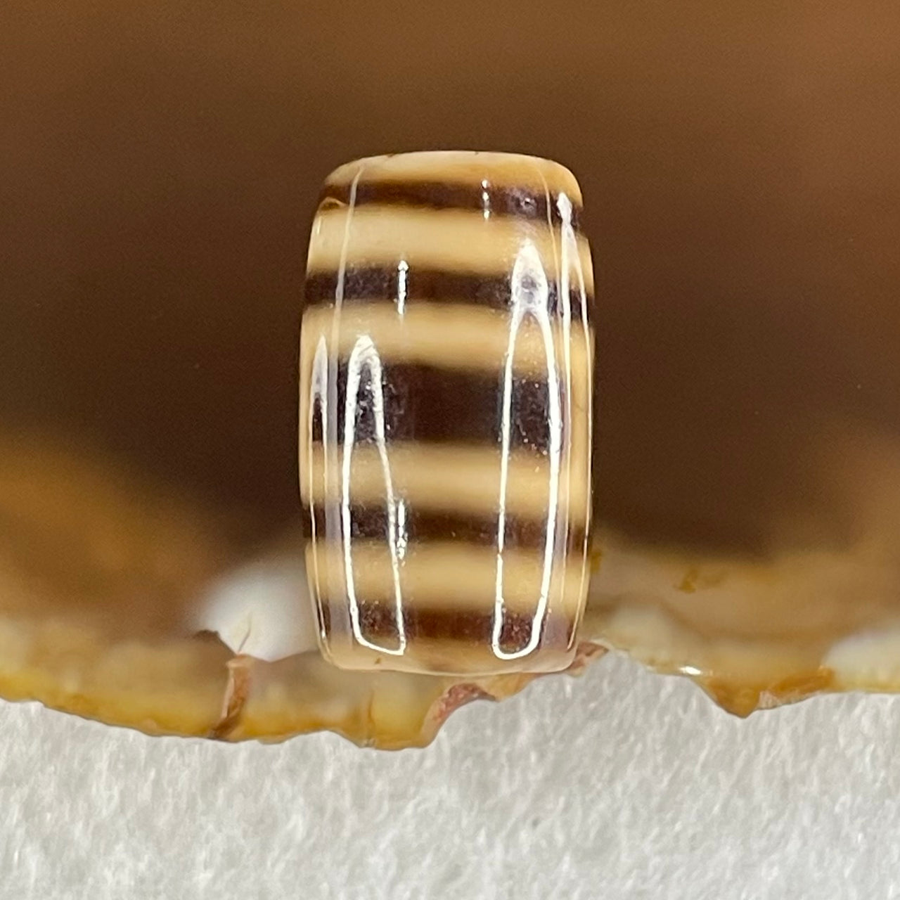 Natural Powerful Tibetan Old Oily Agate Sky Door Serenity 1 Eye Dzi Bead Heavenly Master (Tian Zhu) 一眼天诛 4.85g 19.9 by 11.7mm - Huangs Jadeite and Jewelry Pte Ltd