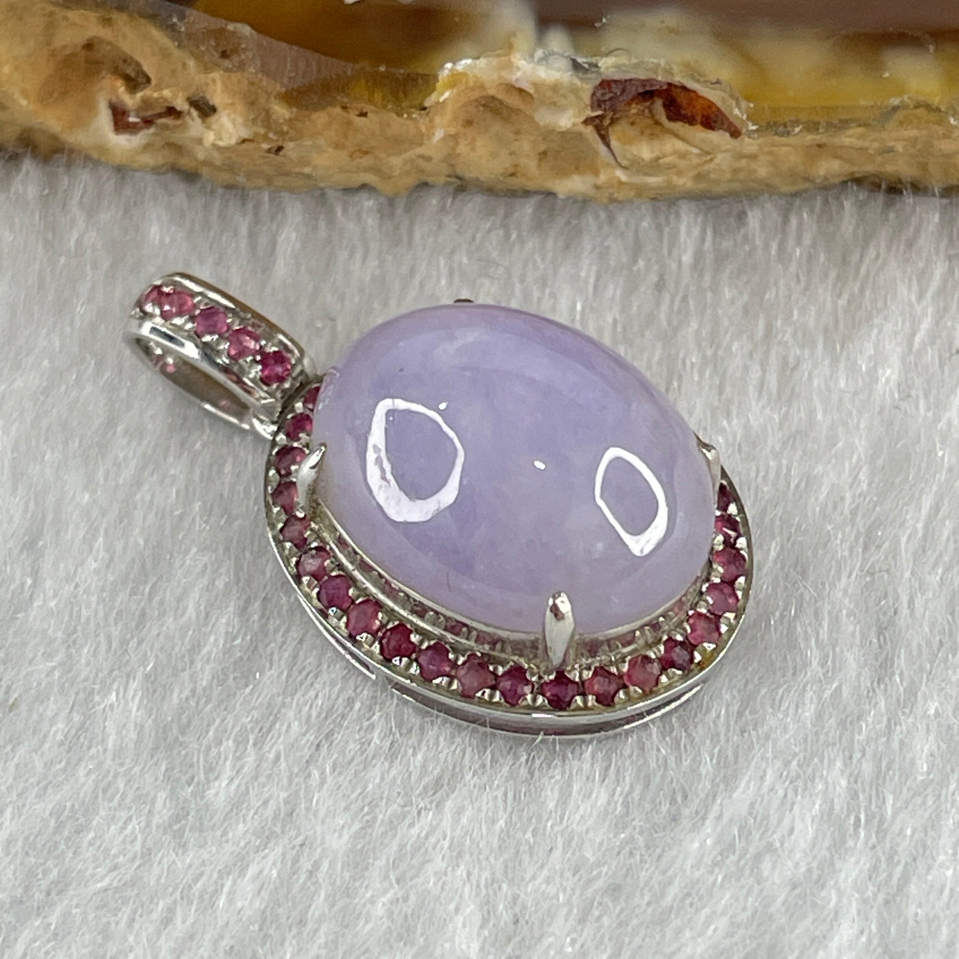 High Grade Natural Type A Bright Lavender Jadeite Cabouchon Oval Shape Pendant in 18K AU750 White Gold with Natural Pink Sapphires 2.97g 13.3 by 10.4 by 6.0mm - Huangs Jadeite and Jewelry Pte Ltd
