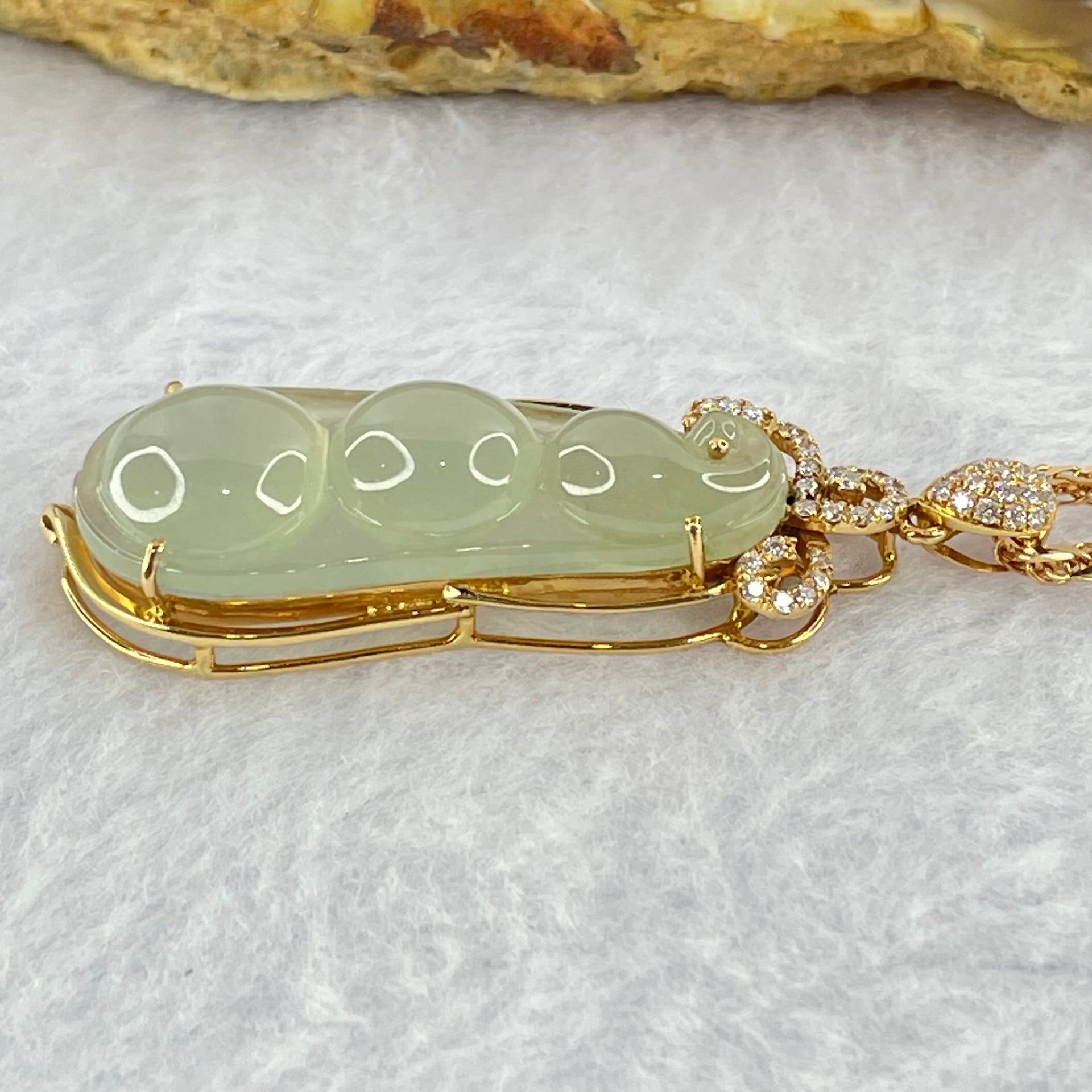 18K 750 Rose Gold Type A Icy Light Green Jadeite Peapod 31.77 by 12.5 by 5.0mm with Natural Diamonds and 18K 750 Rose Gold Necklace 5.14g Total Weigh 12.47g - Huangs Jadeite and Jewelry Pte Ltd