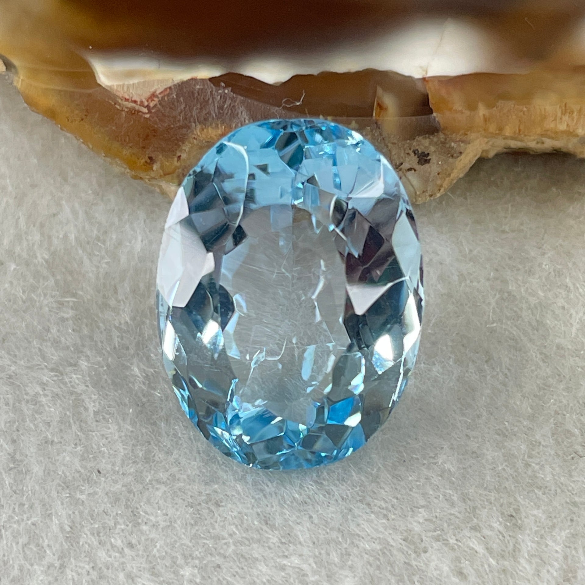 Natural Sky Blue Topaz Oval Shape 17.79ct 18.1 by 13.4 by 8.9mm - Huangs Jadeite and Jewelry Pte Ltd