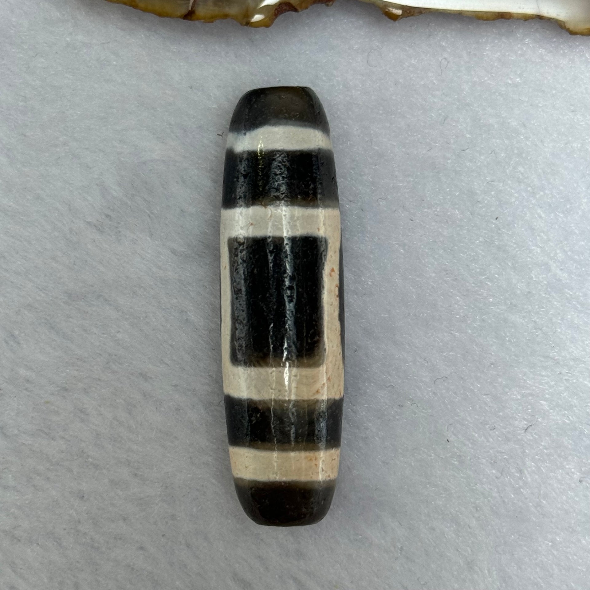 Natural Powerful Tibetan Old Oily Agate Sky Door Serenity 1 Eye Dzi Bead Heavenly Master (Tian Zhu) 一眼天诛 12.89g 46.8 by 13.3mm - Huangs Jadeite and Jewelry Pte Ltd