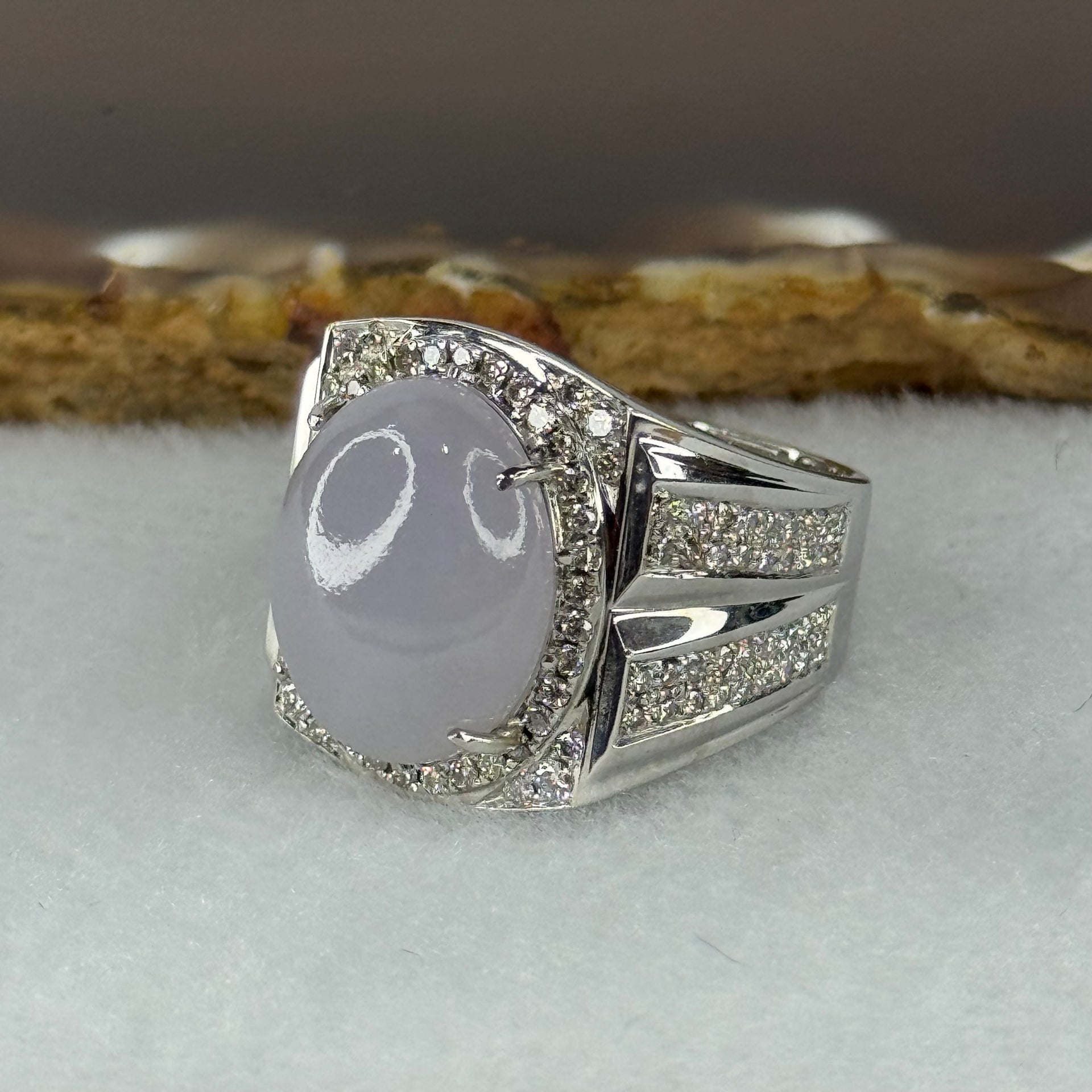 Type A lavender Burmese jadeite ring in 18k white gold with natural diamonds 16.52g size US10 HK22.5 Inner Diameter 20.0mm - Huangs Jadeite and Jewelry Pte Ltd