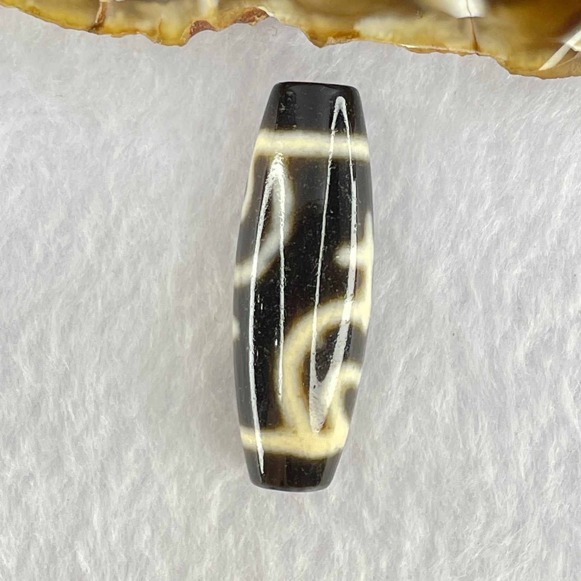 Natural Powerful Tibetan Old Oily Agate Double Nectar Vessel Dzi Bead Heavenly Master (Tian Zhu) 花蜜容器眼天珠 10.32g 39.3 by 13.4mm - Huangs Jadeite and Jewelry Pte Ltd