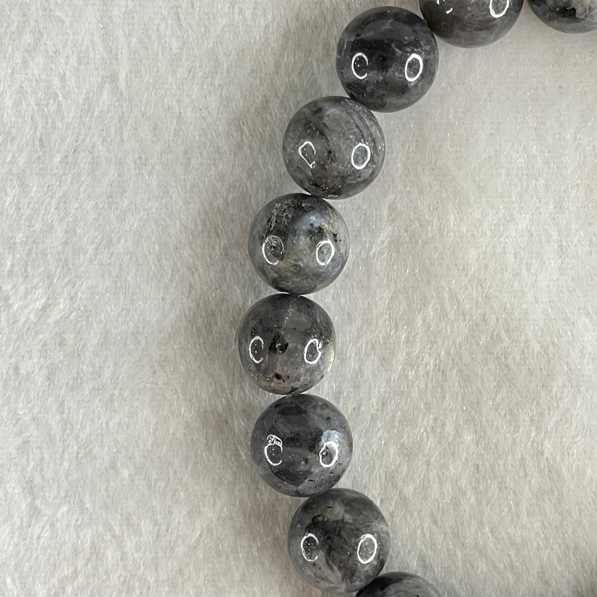 Average Grade Natural Labradorite Beads Bracelet 32.46g 16.5cm 10.7mm 19 Beads - Huangs Jadeite and Jewelry Pte Ltd