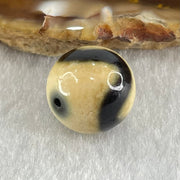 Natural Powerful Tibetan Old Oily Yellowish White with Black Agate Tiger Tooth Daluo Dzi Bead Heavenly Master (Tian Zhu) 虎呀天诛 3.56g 13.7mm - Huangs Jadeite and Jewelry Pte Ltd