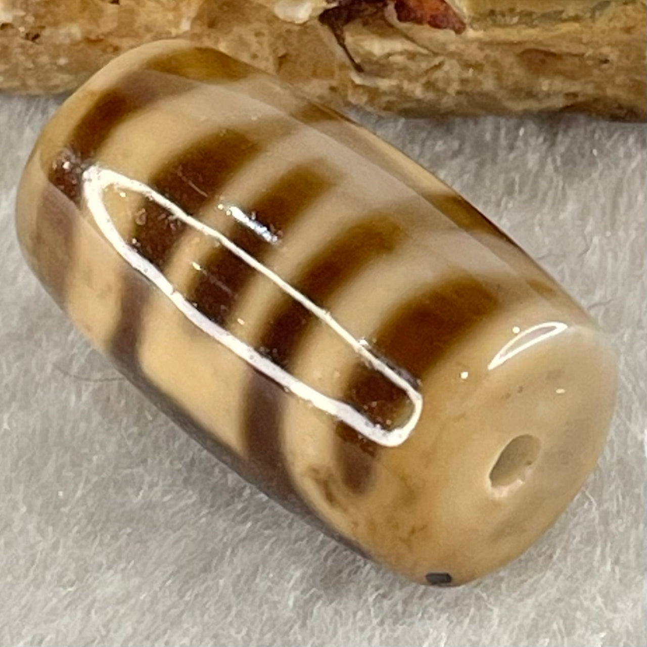Natural Powerful Tibetan Old Oily Agate Sky Door Serenity 1 Eye Dzi Bead Heavenly Master (Tian Zhu) 一眼天门天诛 4.98g 20.0 by 11.8mm - Huangs Jadeite and Jewelry Pte Ltd