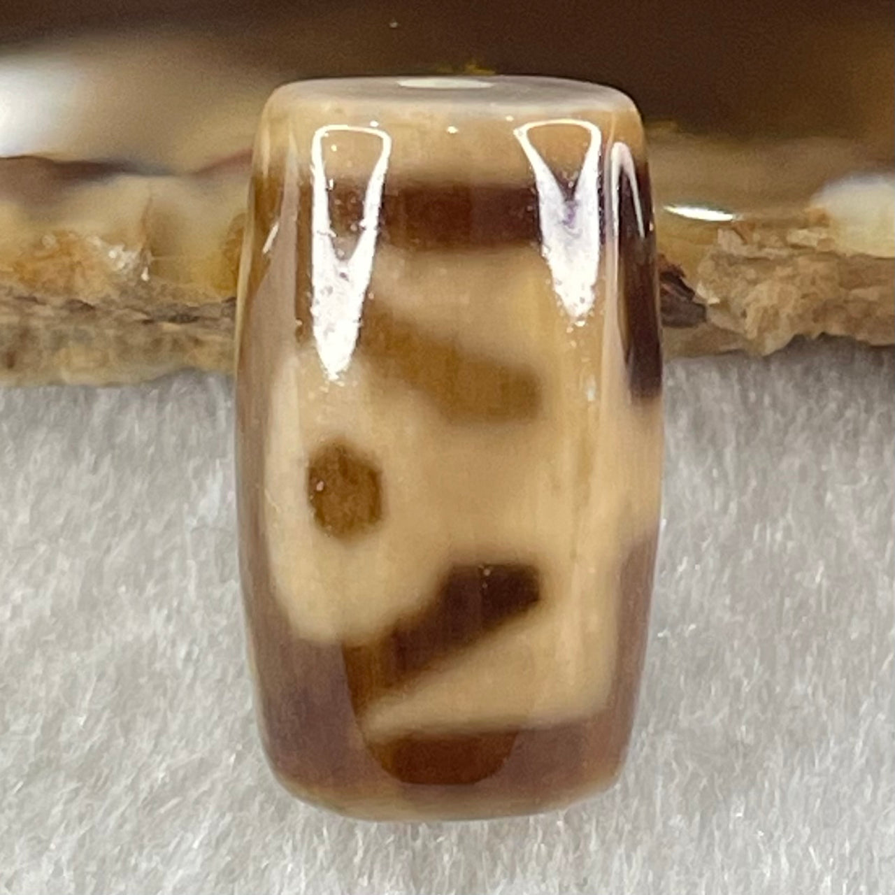 Natural Powerful Tibetan Old Oily Agate Patina Guiren Tairen Human Dzi Bead Totem Amulet Heavenly Master (Tian Zhu) 贵人天诛 4.60g 19.5 by 11.7mm - Huangs Jadeite and Jewelry Pte Ltd