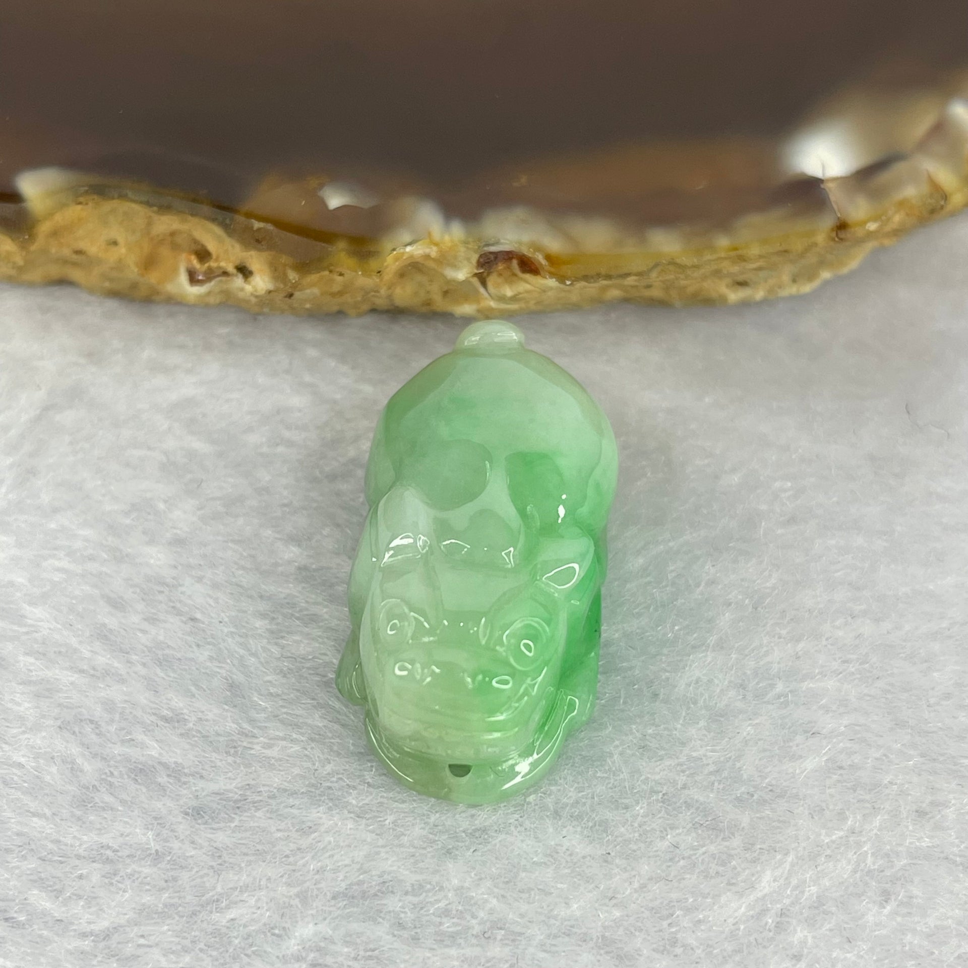 Type A Jelly Apple Green Jadeite Pixiu Pendent A货苹果绿色翡翠貔貅牌 7.29g 24.2 by 13.3. y 10.4 mm - Huangs Jadeite and Jewelry Pte Ltd