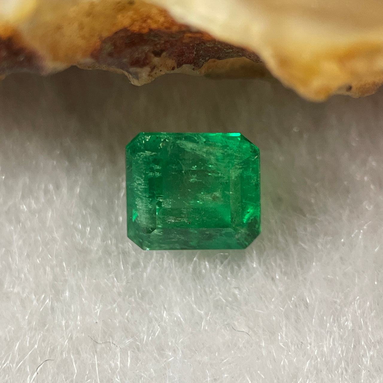 Natural Colombia Green Emerald (Beryl) Cut-Cornered Rectangular step cut 0.74cts 5.5 by 5.0 by 3.8mm - Huangs Jadeite and Jewelry Pte Ltd