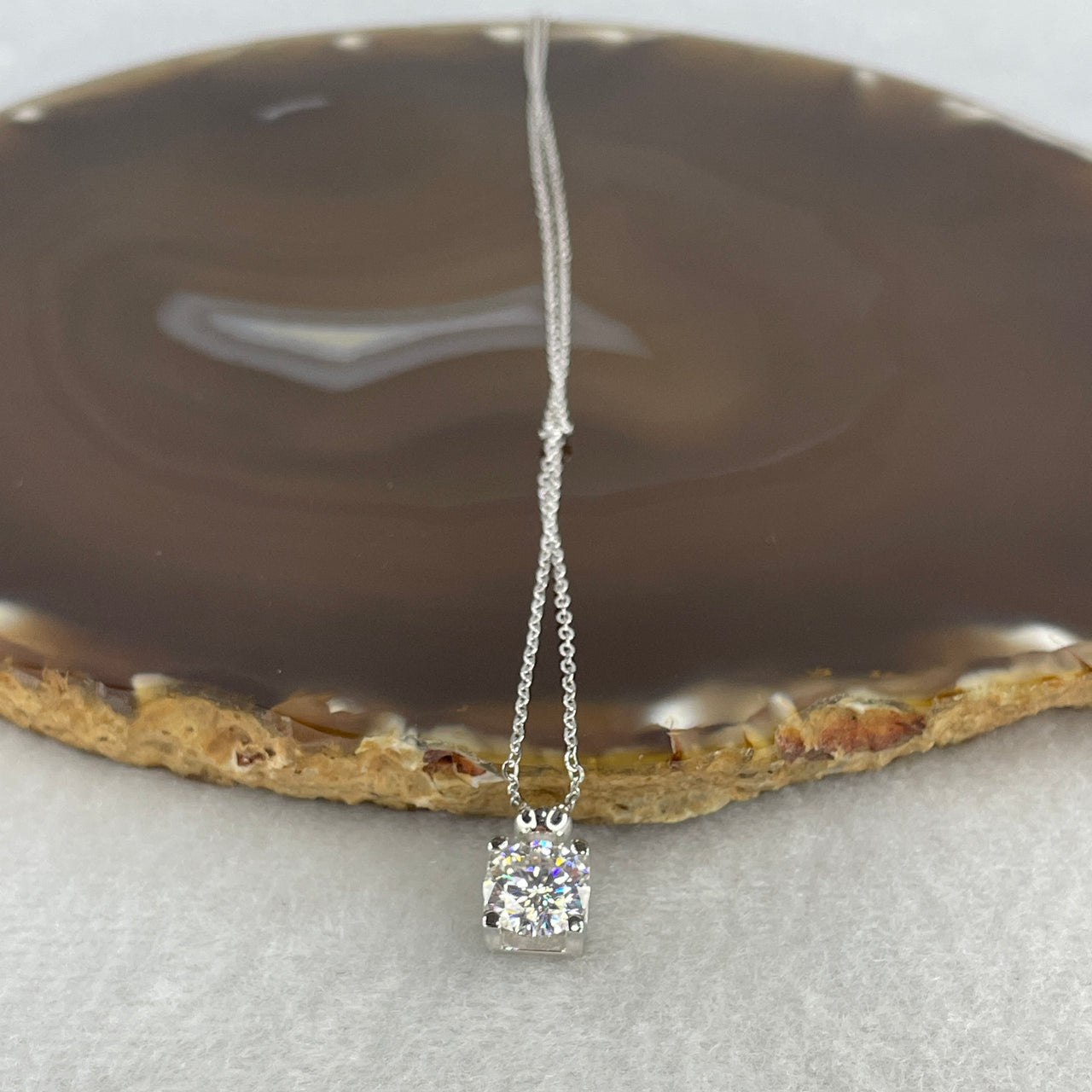 2.0ct Round Brilliant Moissanite Solitaire Necklace S925 Silver - 8mm D Color Diamond Simulant Pendant - 39-44cm Adjustable Floating Necklace 2.60g