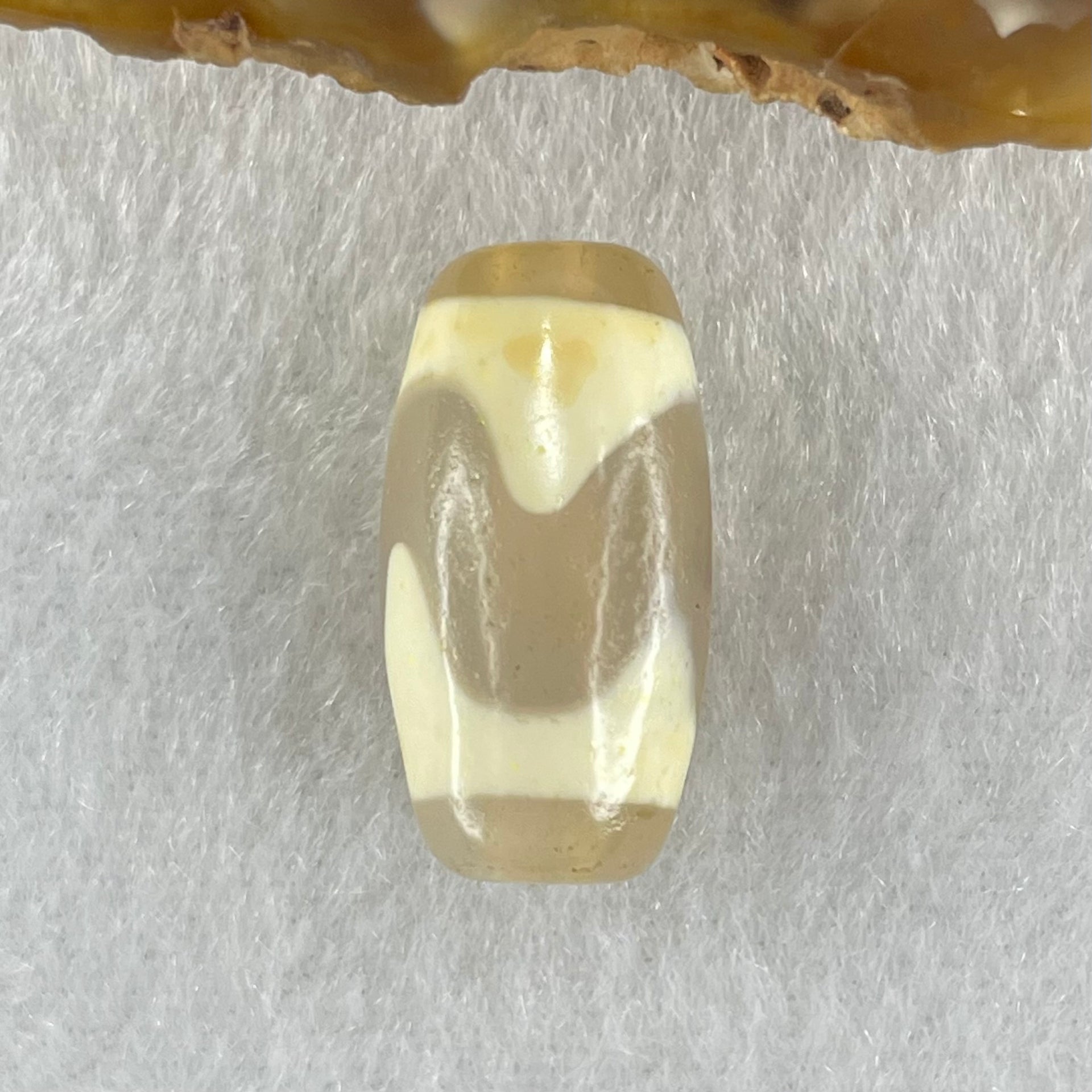 Natural Powerful Tibetan Old Oily Agate Tiger Tooth Daluo Dzi Bead Heavenly Master (Tian Zhu) 虎呀天诛 3.10g 19.9 by 10.3mm - Huangs Jadeite and Jewelry Pte Ltd