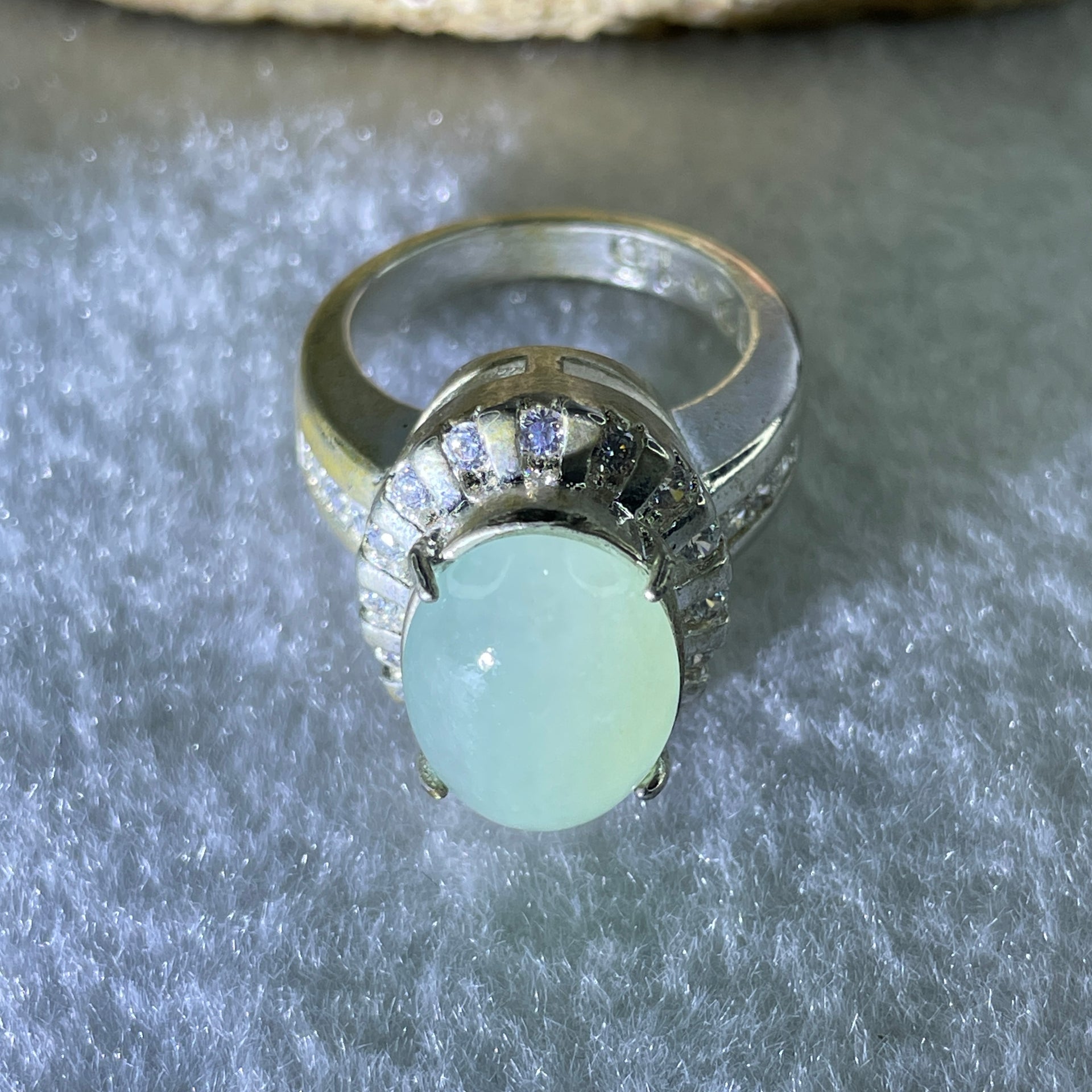 Type A Natural Light Green Jadeite Cabochon 15.2 by 10.8 by 5.0mm Stone for Setting 15.64g (On Silver Ring Mold) US 8.25 HK 18.3 - Huangs Jadeite and Jewelry Pte Ltd