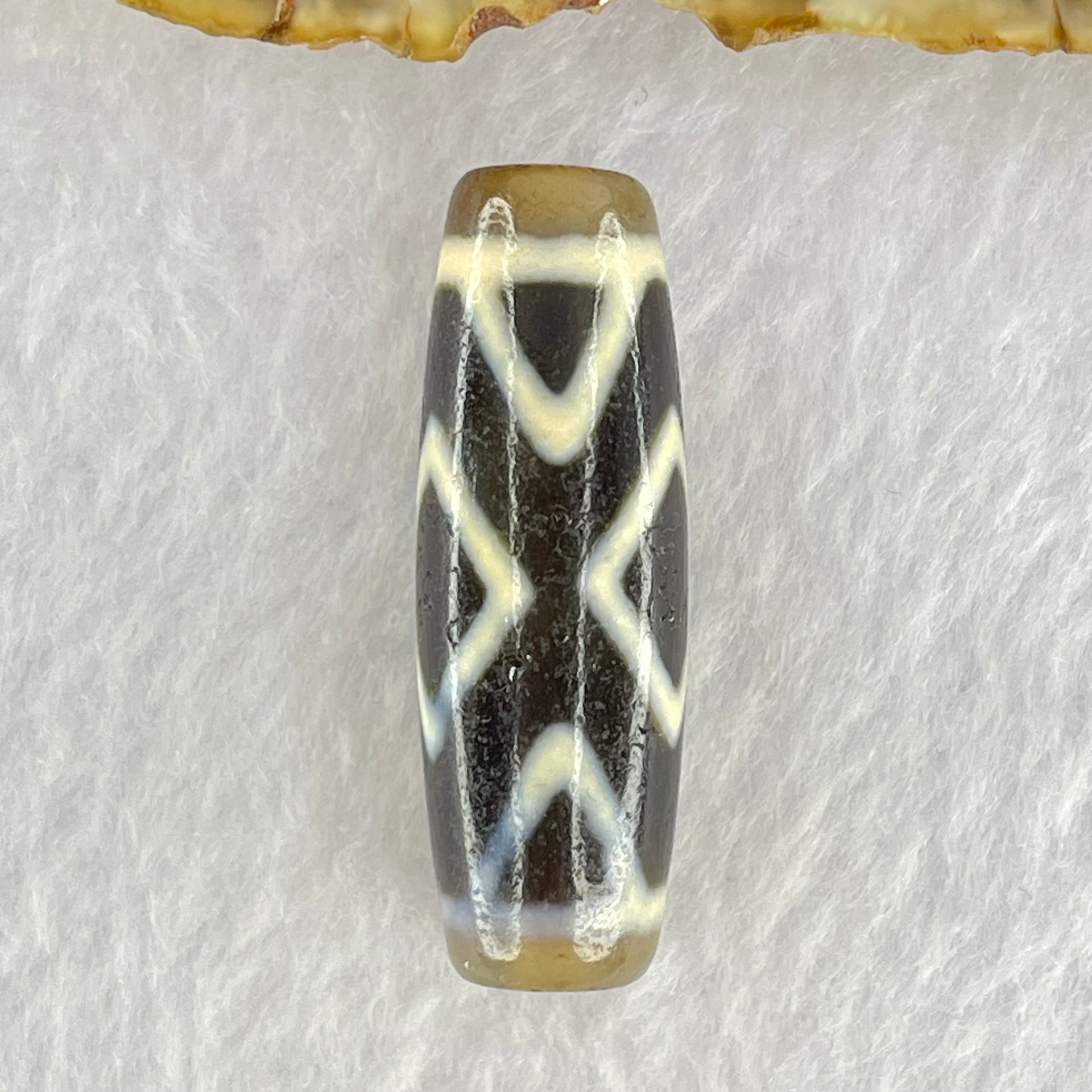 Natural Powerful Tibetan Old Oily Agate 3-Eye Vajra Dzi Bead Heavenly Master (Tian Zhu) 三眼天珠 10.20g 38.4 by 12.9mm - Huangs Jadeite and Jewelry Pte Ltd