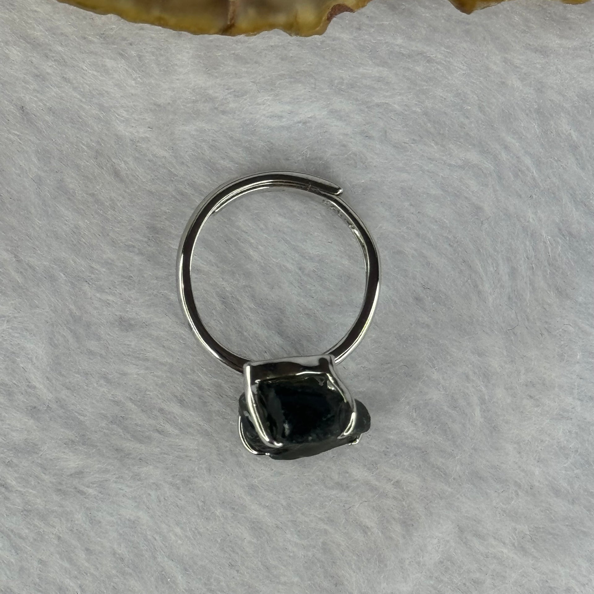 Natural Czech Republic Moldavite Meteorite Crystal in S925 Sliver Ring (Adjustable Size) 天然捷克陨石925银戒指 3.44g 15.9 by 11.4 by 7.8mm - Huangs Jadeite and Jewelry Pte Ltd