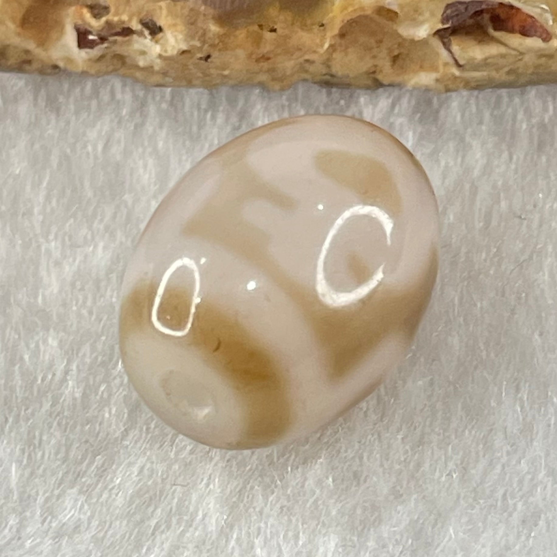 Natural Powerful Tibetan Old Oily Agate 4 Nectar Vessel Dzi Bead Heavenly Master (Tian Zhu) 花蜜容器眼天珠 3.21g 15.9 by 12.2mm - Huangs Jadeite and Jewelry Pte Ltd