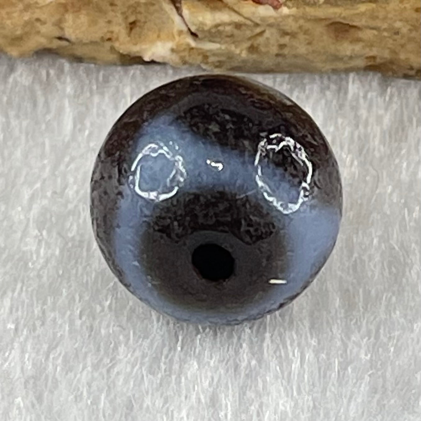 Natural Powerful Tibetan Old Oily Agate Tiger Tooth Daluo Dzi Bead Heavenly Master (Tian Zhu) 虎呀天诛 1.45g 9.8 by 10.3mm - Huangs Jadeite and Jewelry Pte Ltd