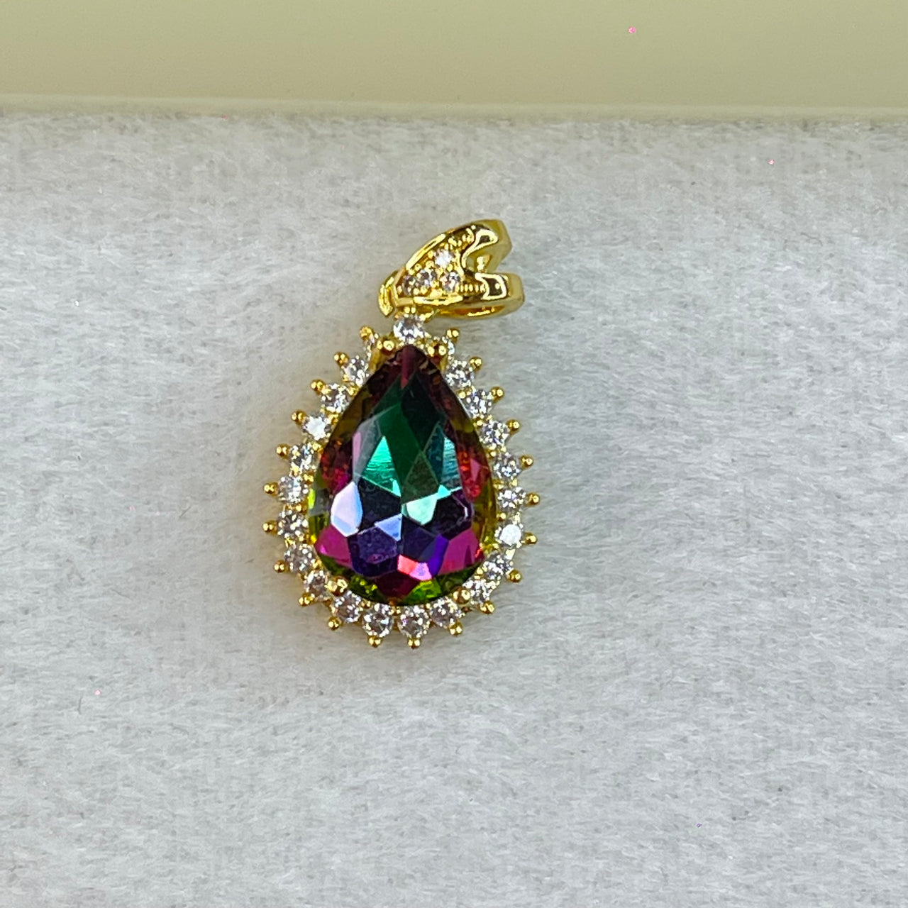 Purple Green and Colourless Crystals in Gold Colour Pendent 2.90g 13.9 by 9.3 by 4.4mm - Huangs Jadeite and Jewelry Pte Ltd