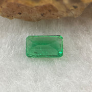 Natural Colombia Green Emerald (Beryl) Cut-Cornered Rectangular step cut 0.64ct 6.8 by 4.0 by 3.1mm - Huangs Jadeite and Jewelry Pte Ltd