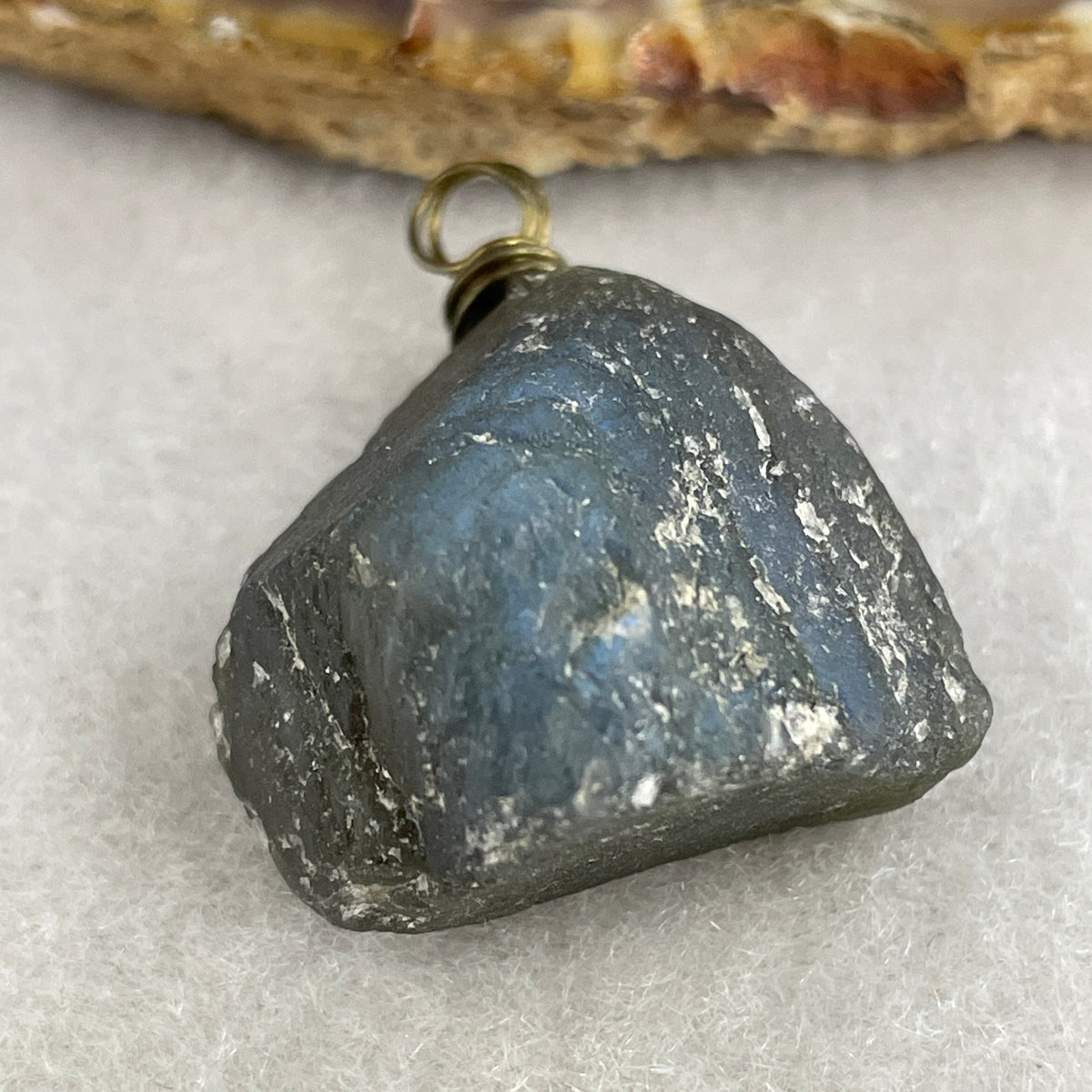 Natural Labradorite Rough Pendant Charm | (13.90g | 27.7 x 24.3 x 17.3mm | "Stone of Magic & Intuitive Shielding" Transformation Talisman, Feng Shui Auric Protection & Creative Inspiration Anchor)
