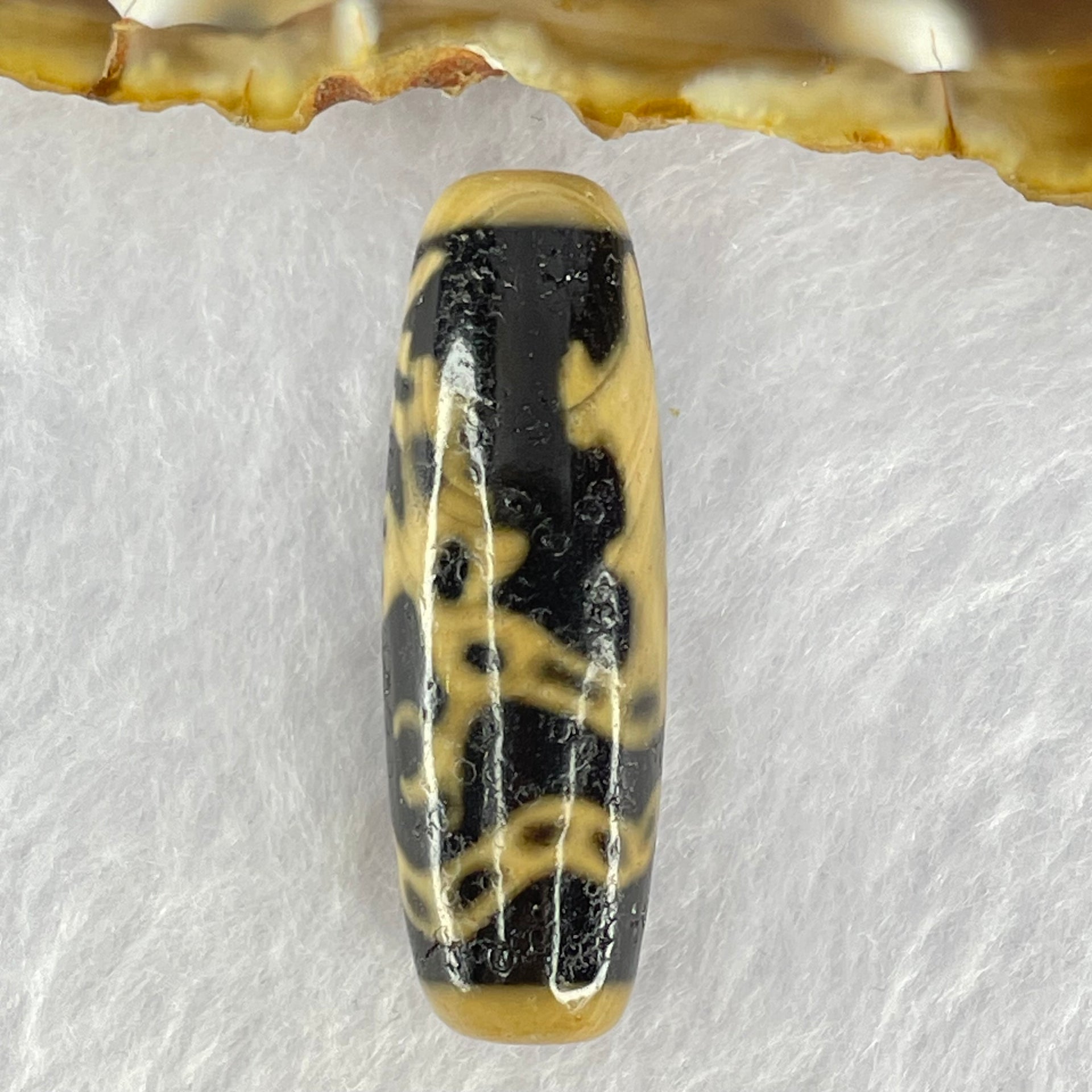 Natural Powerful Tibetan Old Oily Agate Guan Yin on Dragon Dzi Bead Heavenly Master (Tian Zhu) 观音龙天珠 8.99g 37.9 by 12.6mm - Huangs Jadeite and Jewelry Pte Ltd