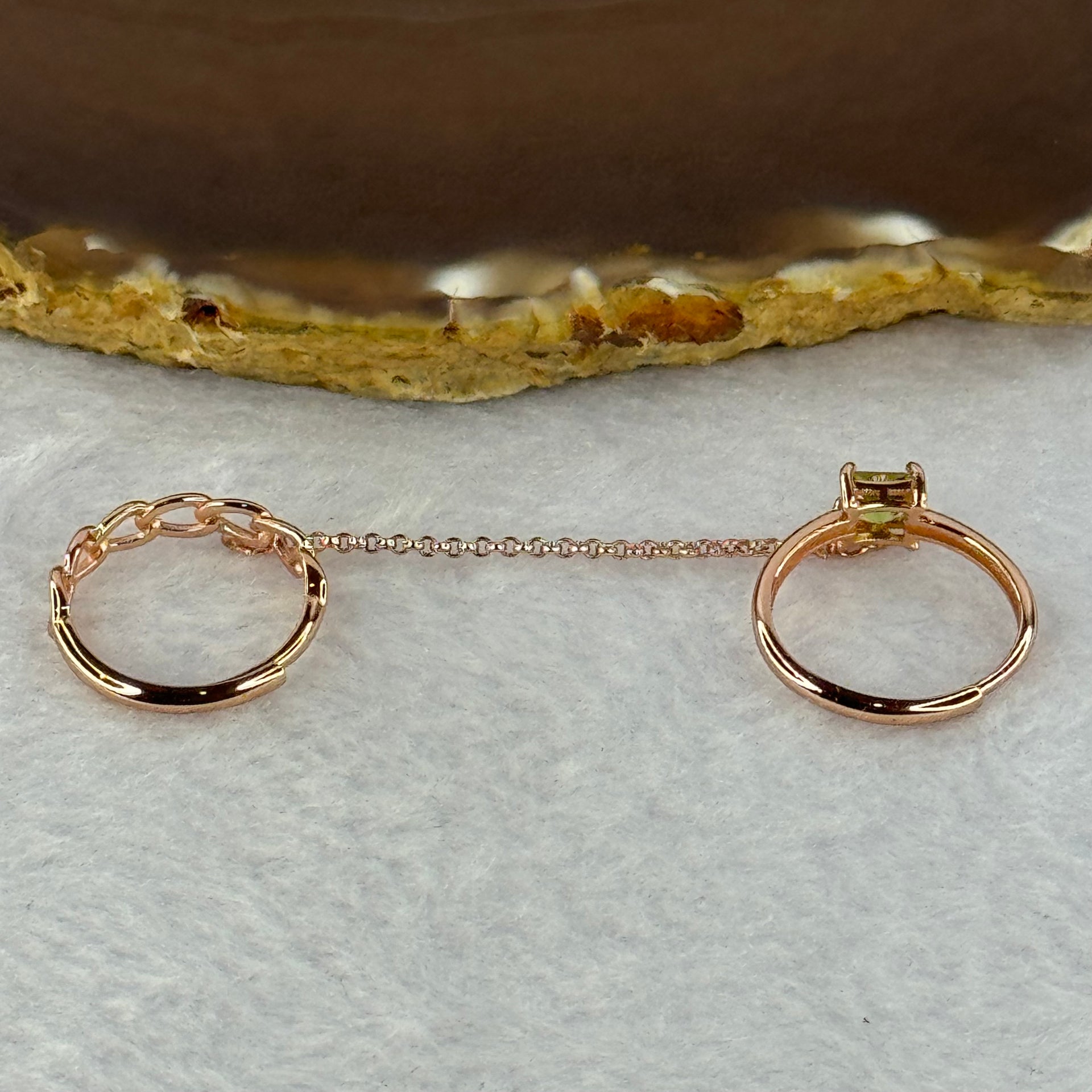 Natural Peridot In 925 Sliver Rose Gold Colour Double Ring with Chain (Adjustable Size) 2.9g 4.7 by 4.7 by 3.0mm - Huangs Jadeite and Jewelry Pte Ltd