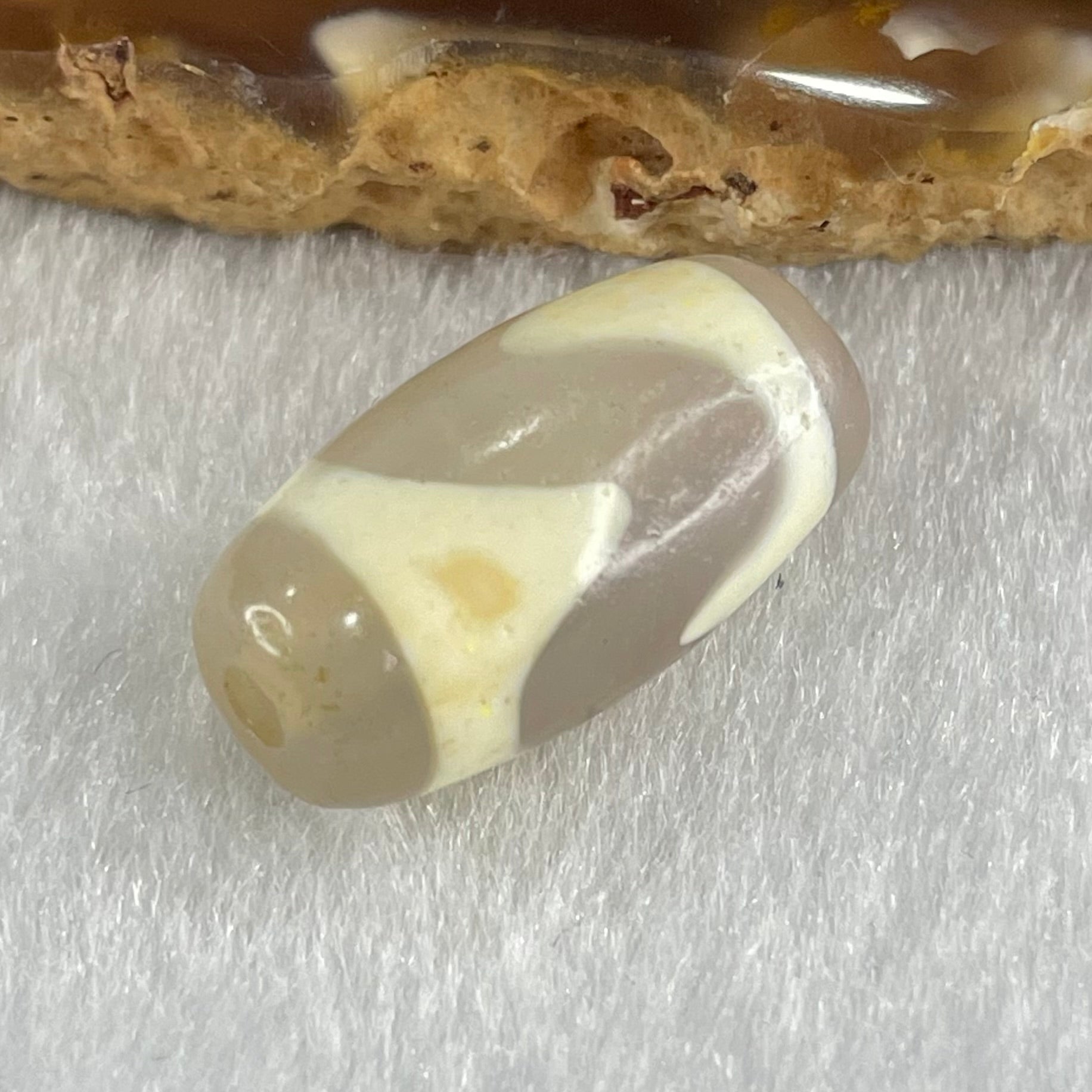 Natural Powerful Tibetan Old Oily Agate Tiger Tooth Daluo Dzi Bead Heavenly Master (Tian Zhu) 虎呀天诛 3.40g 20.1 by 10.0mm - Huangs Jadeite and Jewelry Pte Ltd