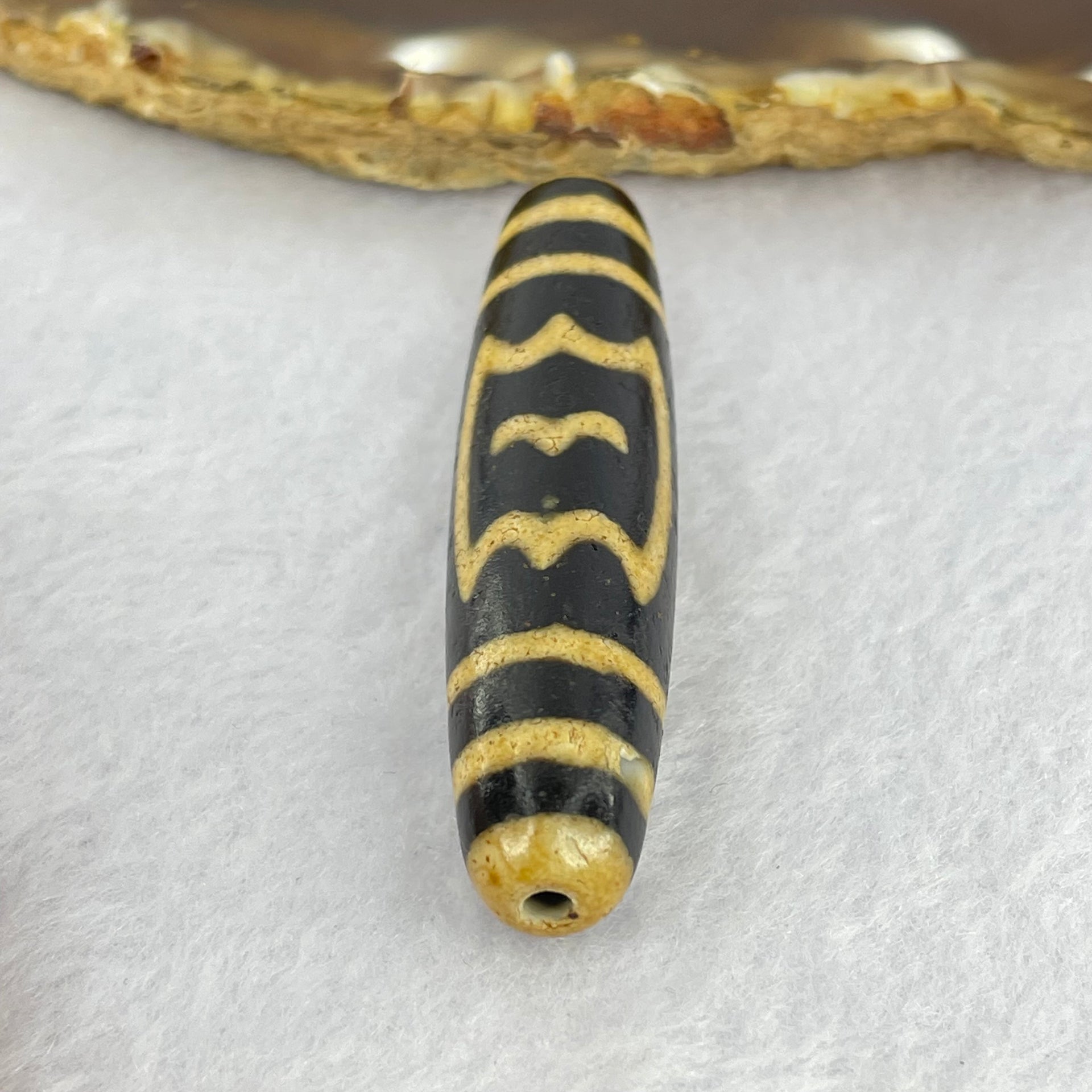 Natural Powerful Tibetan Old Oily Agate Garuda Long Dzi Bead Heavenly Master (Tian Zhu) 13.72g 56.2 by 12.7mm - Huangs Jadeite and Jewelry Pte Ltd