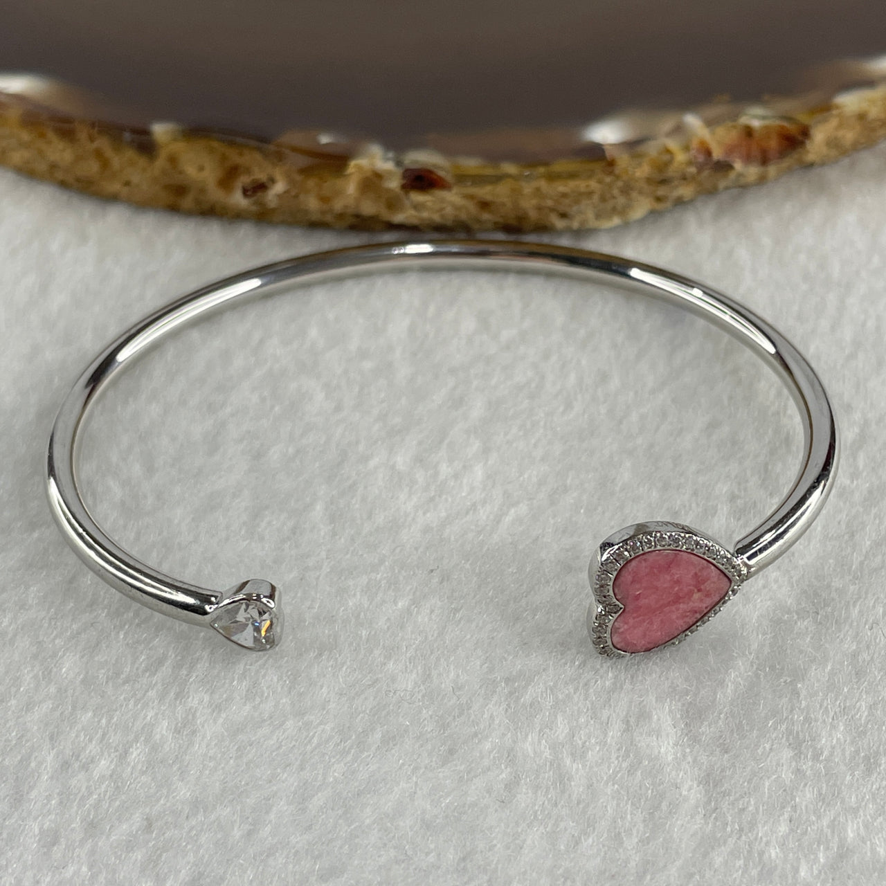 0.3Ct Colourless Round Brilliant Diameter 4.5mm VVS1 Excellent Cut Moissanite Excellent Polish Excellent Symmetry None Florescence in S925 Sliver Heart Shape Bracelet 16cm