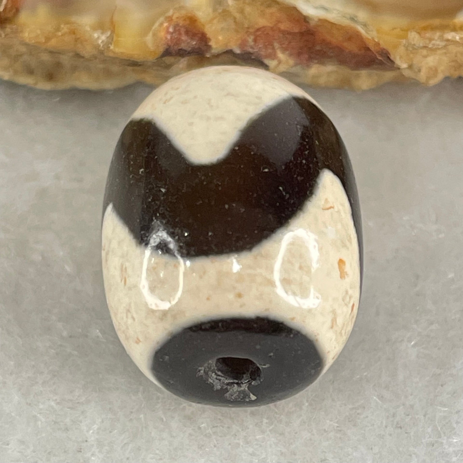 Natural Powerful Tibetan Old Oily Agate Tiger Tooth Daluo Dzi Bead Heavenly Master (Tian Zhu) 虎呀天诛 4.96g 17.7 by 13.4mm - Huangs Jadeite and Jewelry Pte Ltd